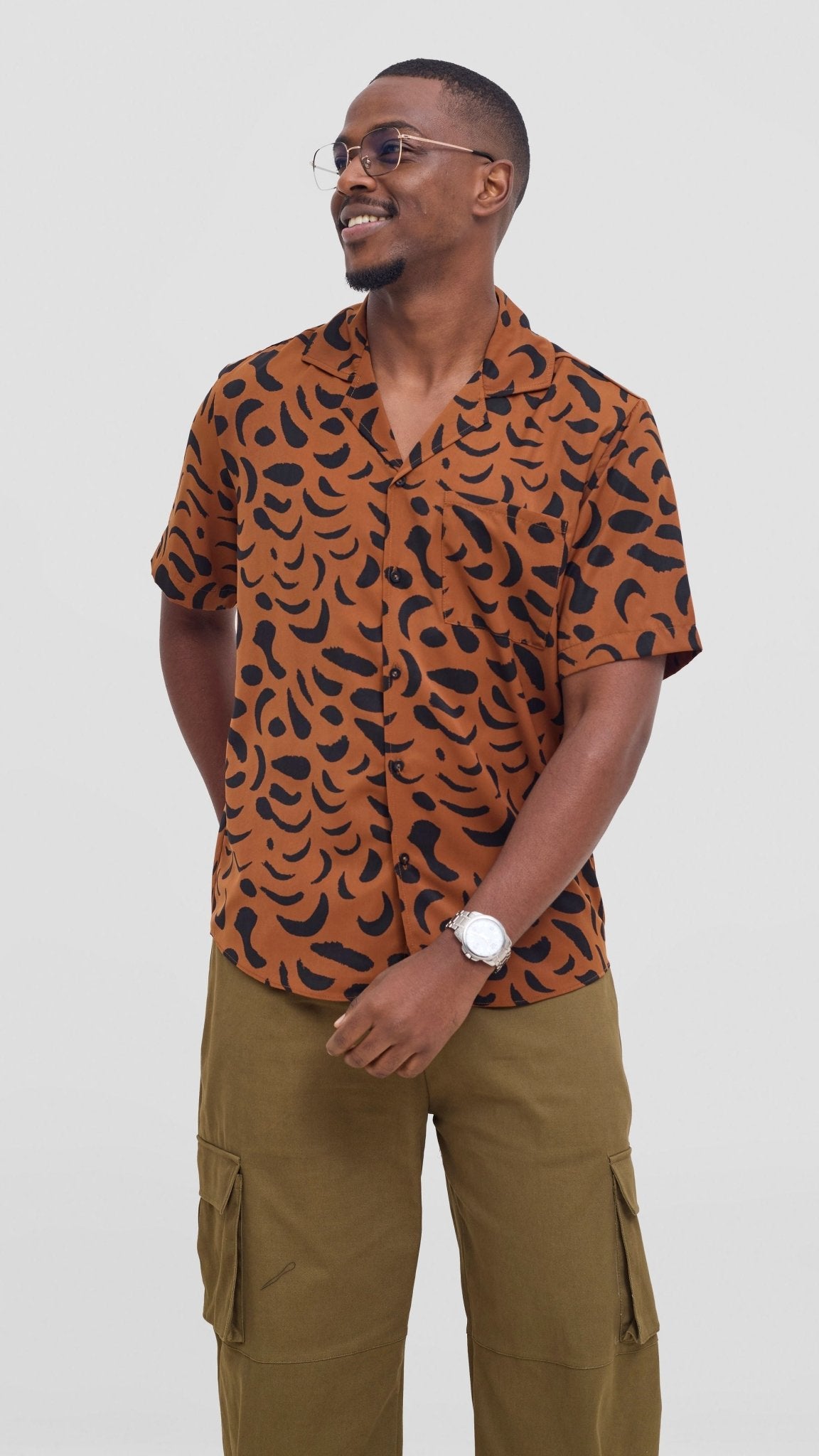 Shiv & Shikie X Safari Printed Short Sleeve Shirt - Brown / Black Ezi Print - Shopzetu