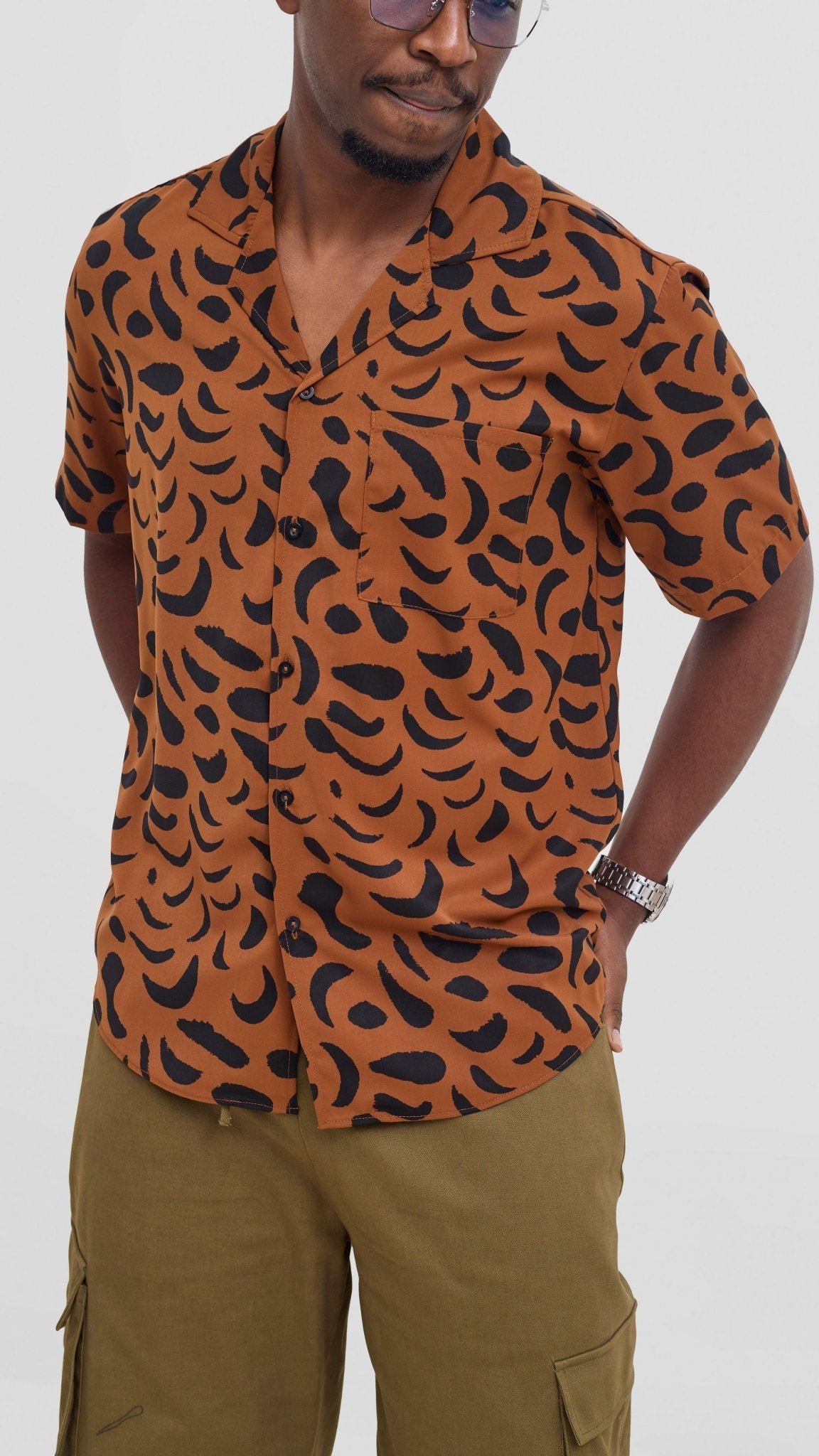 Shiv & Shikie X Safari Printed Short Sleeve Shirt - Brown / Black Ezi Print - Shopzetu