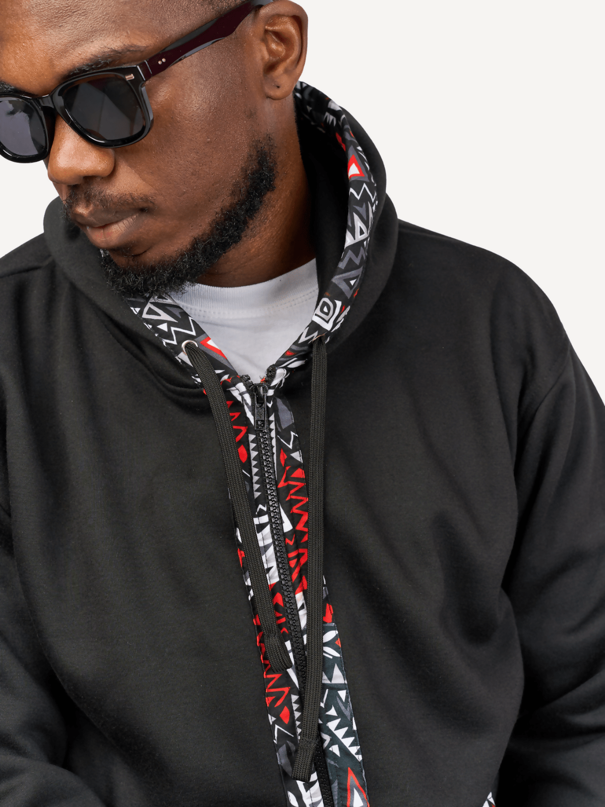 Kitu Kali Zipper With Red And Grey Stripes Hoodie - Black - Shopzetu