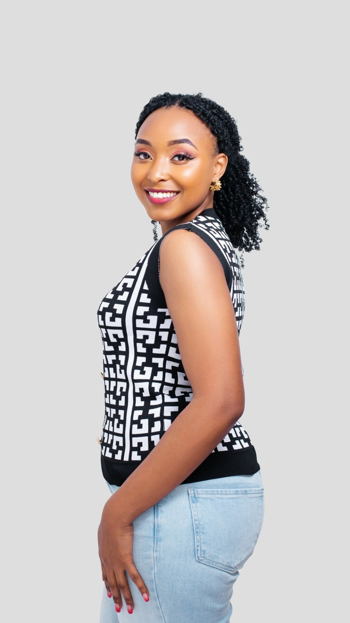 The Fashion Frenzy Sleeveless Sweater Top - Black - Shopzetu