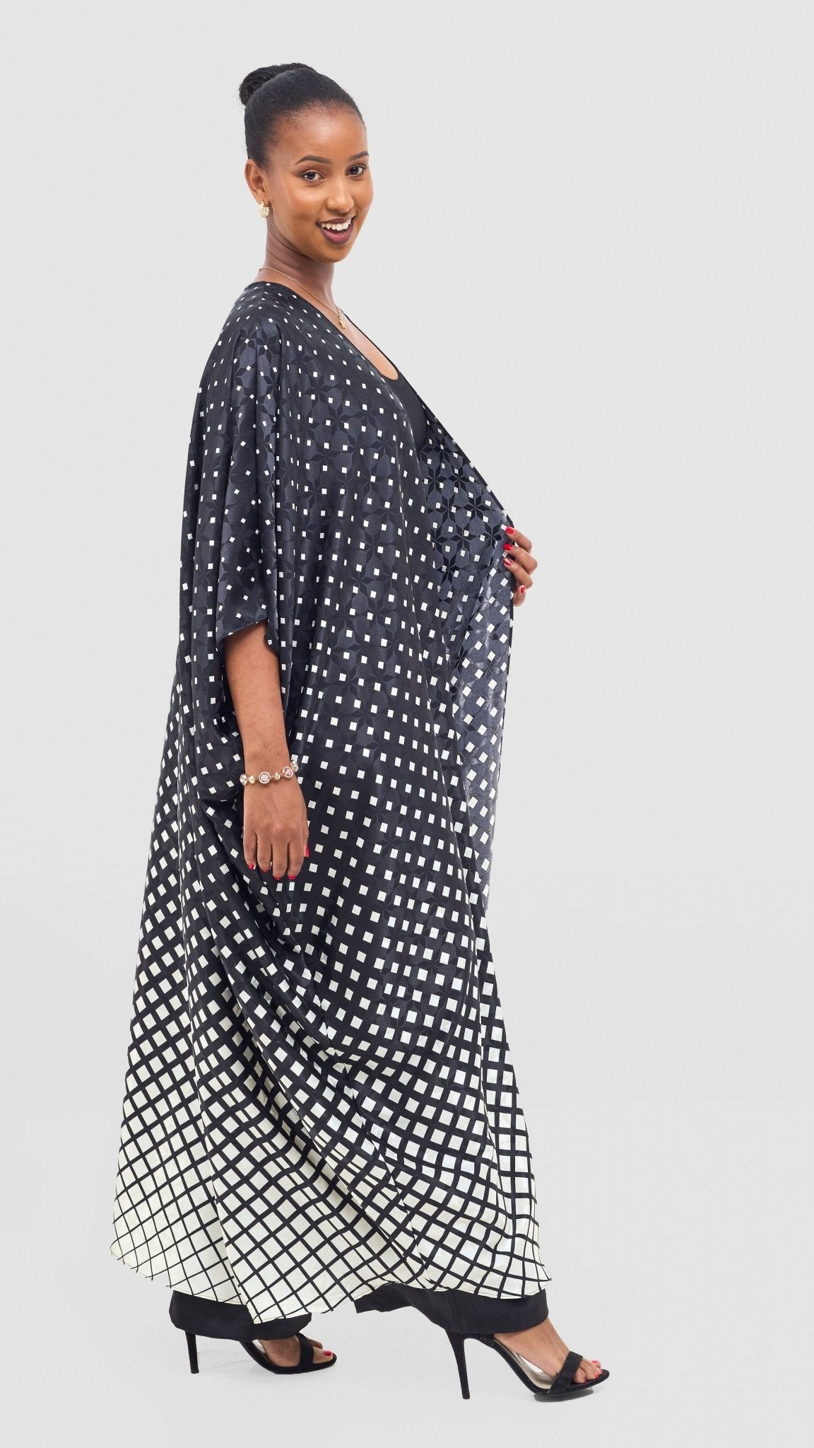 Vivo Ayla Maxi Kimono - Black / Cream Wari Print - Shopzetu