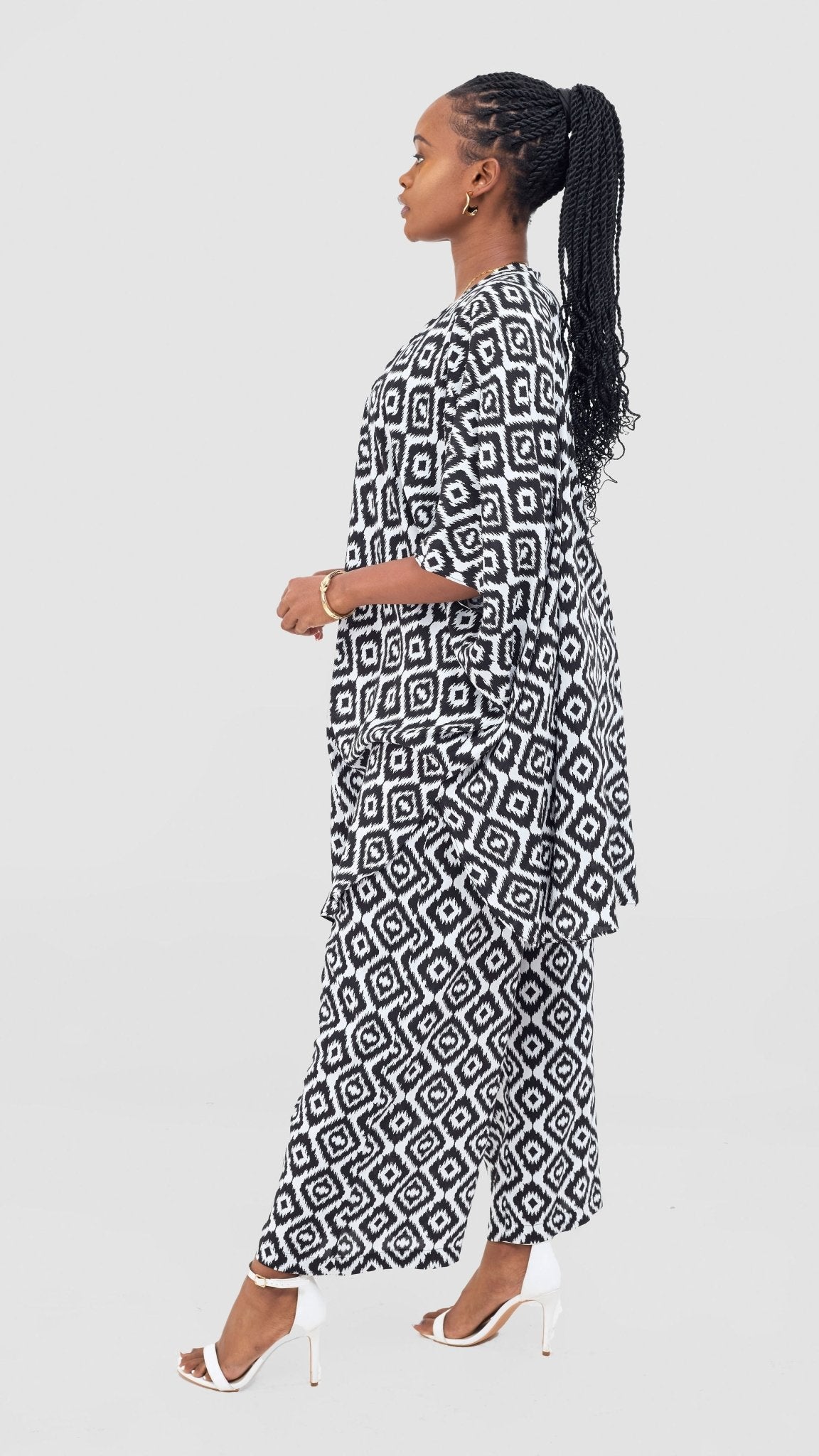 Vivo Samira Wide Kimono - White / Black Print - Shopzetu