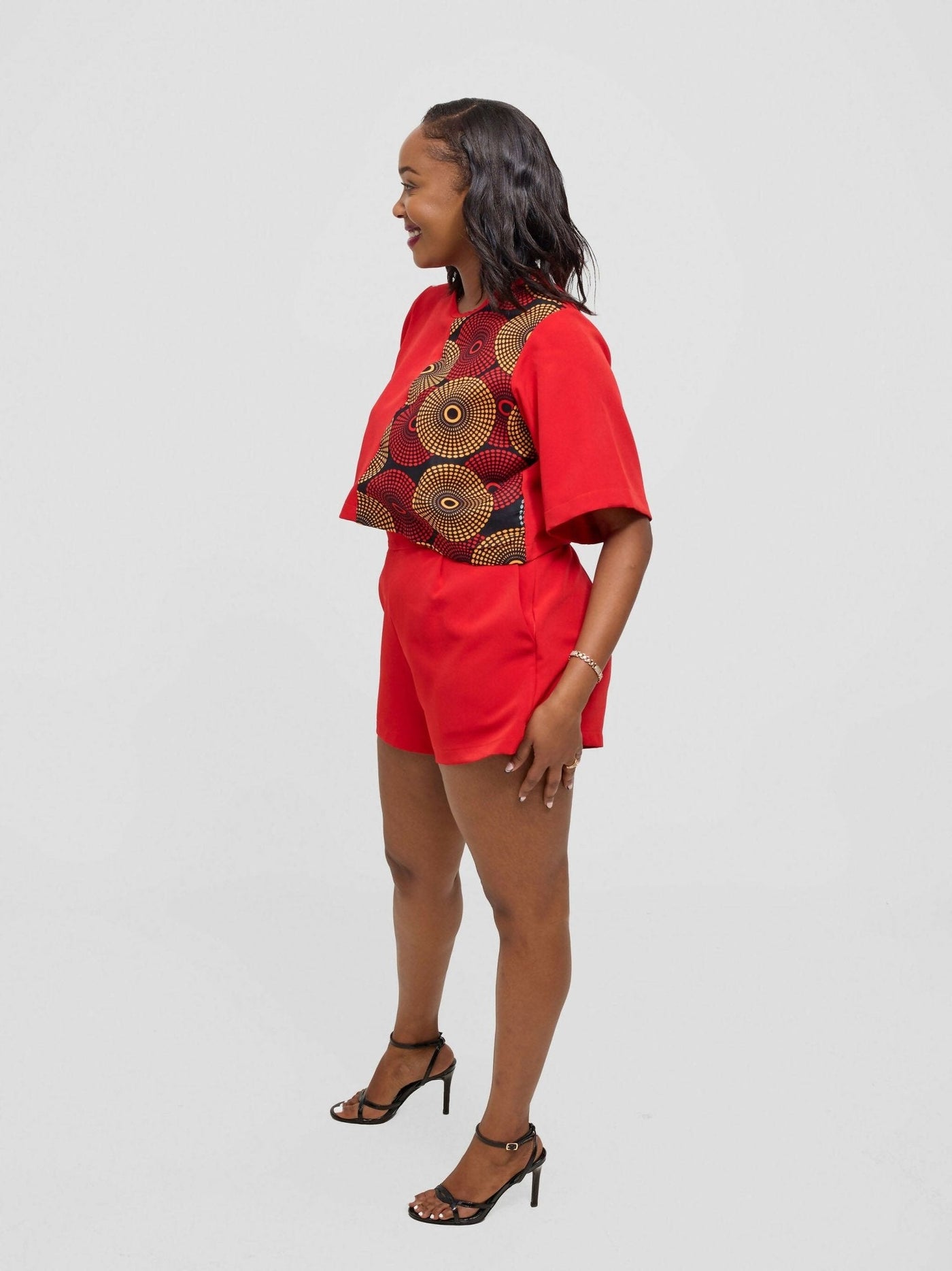 Perfect Treasures Bella Short - Red - Shopzetu