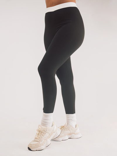Vivo X This Is Essential Leggings - Black / White