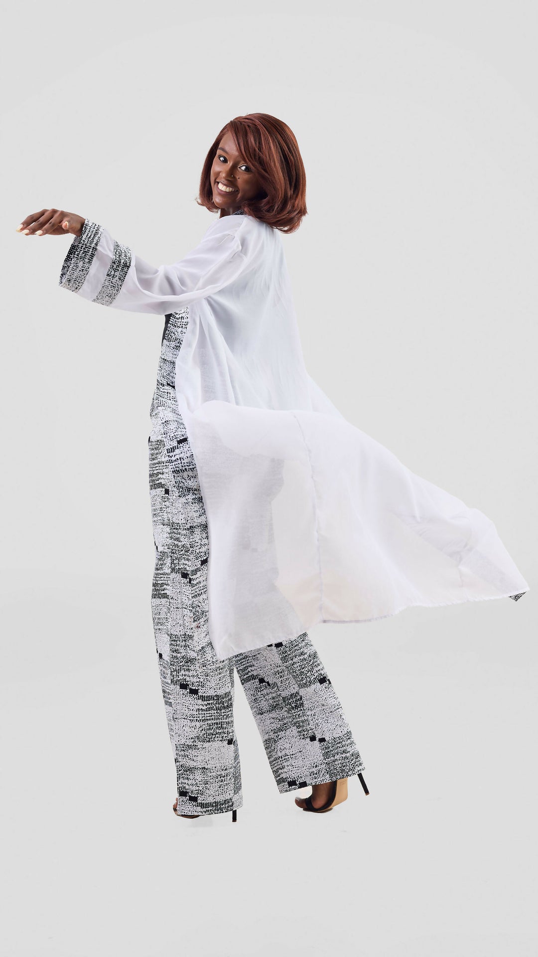 Elsie Glamour Vivienne Floral Two Piece Set - White / Black Print