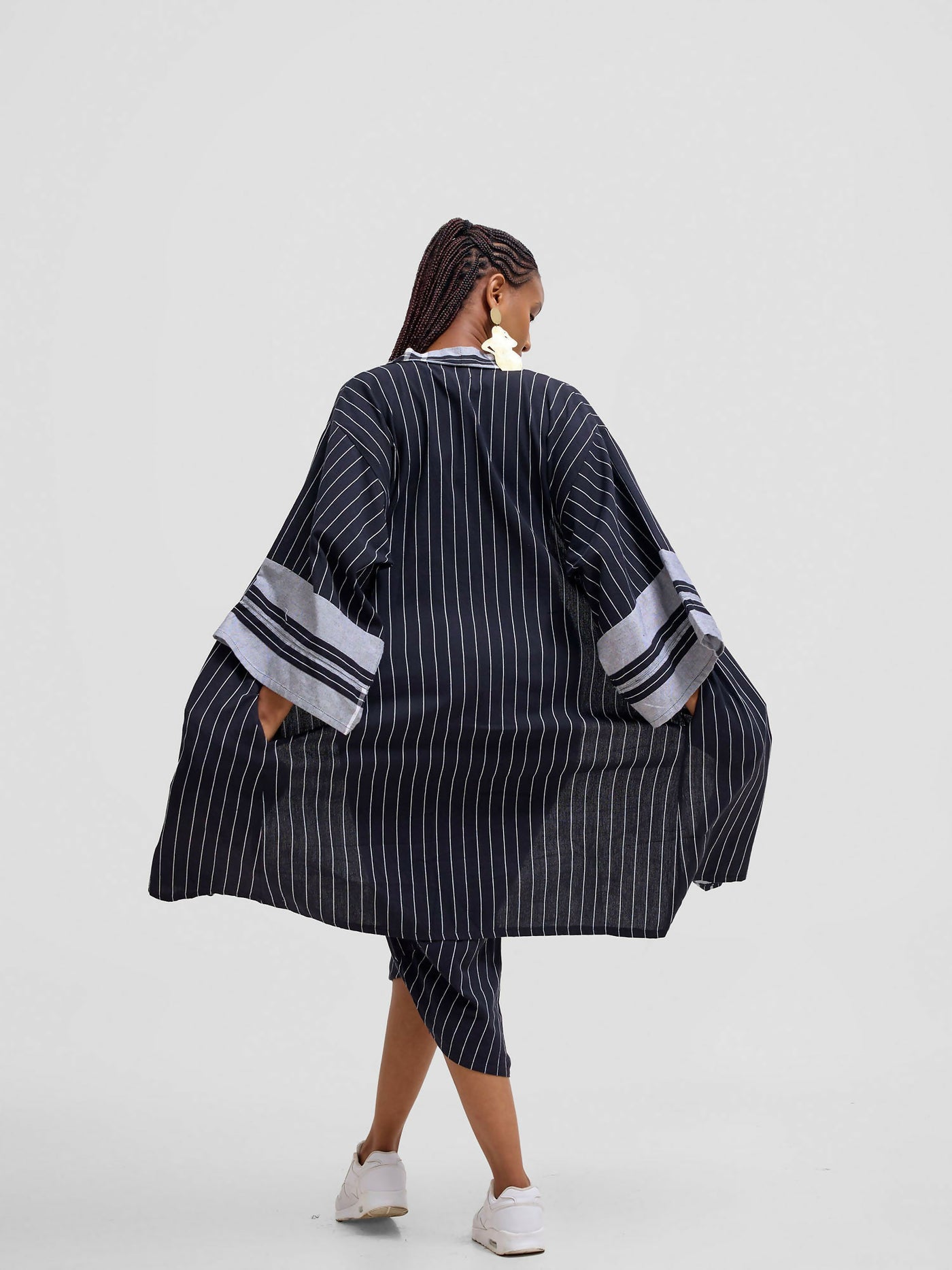 Liquid Lemn Mistari Flexy Striped With Yoga Set – Black / Grey - Shopzetu