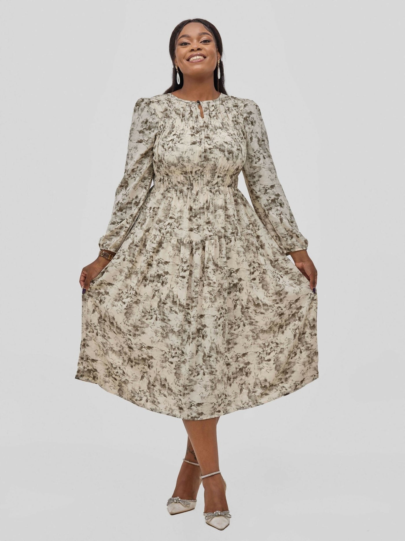 Hessed Floral Prints A Line Round Neck One Buttoned Dress - Beige - Shopzetu