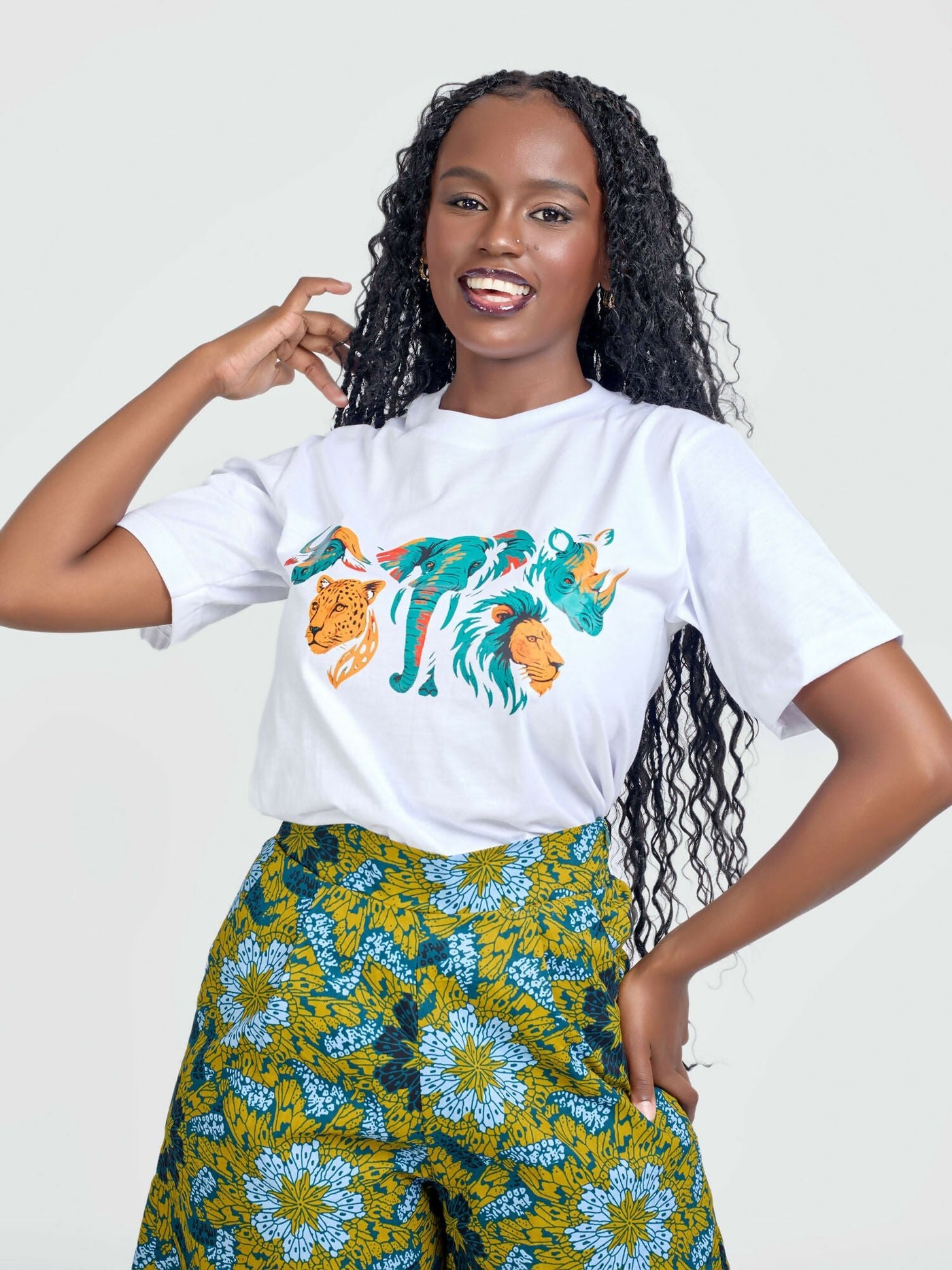Tuli Big Five T-Shirt - White - Shopzetu