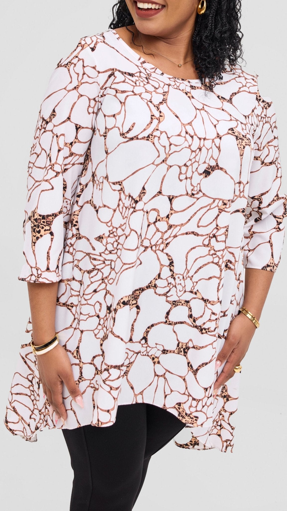 Vivo Maisha 3/4 Sleeve High Low Top - Off White / Dark Peach Print - Shopzetu
