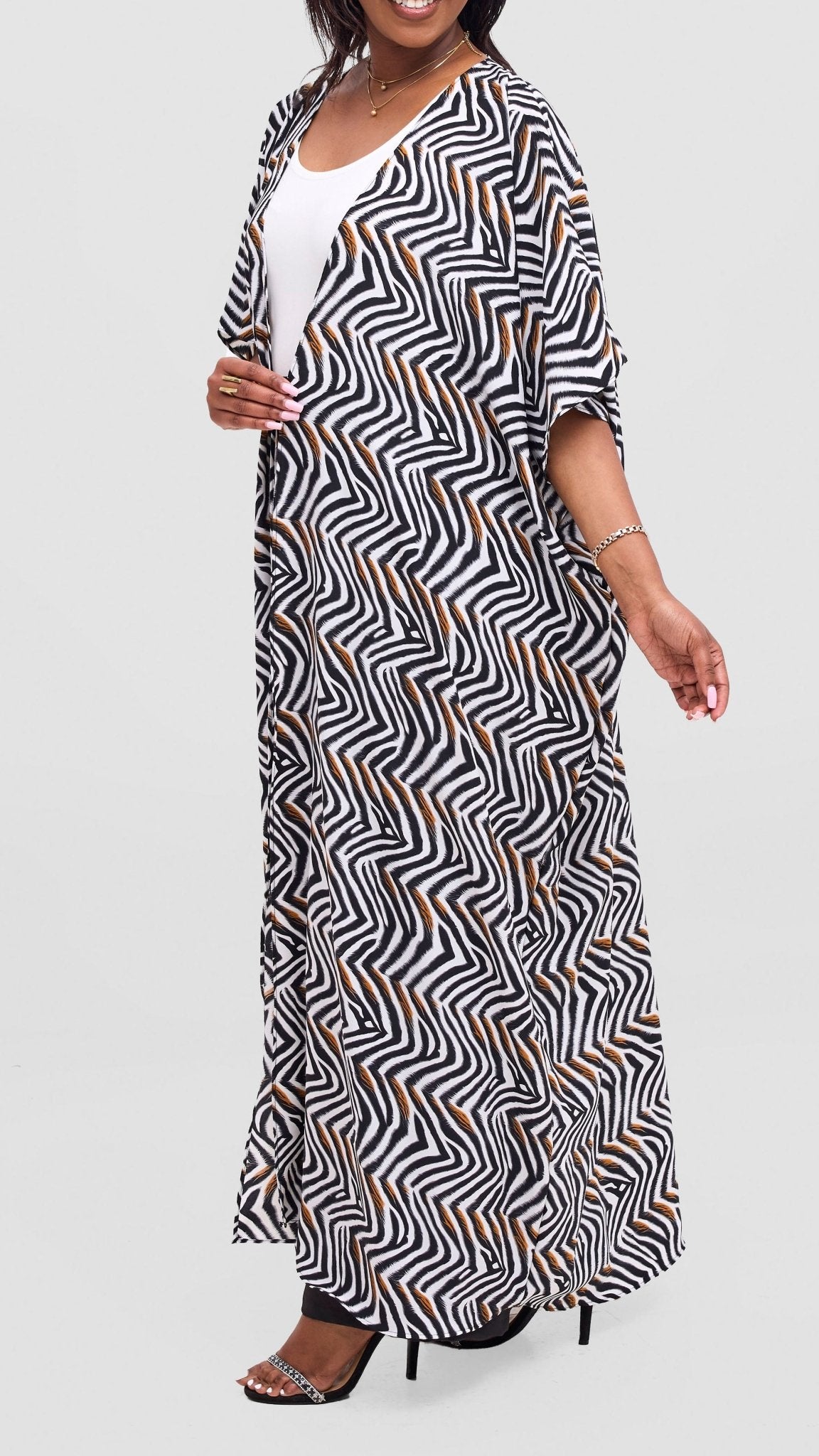 Vivo Maisha Wide Kimono - Black / Off - white Print - Shopzetu