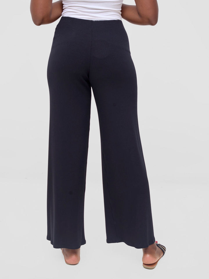Vivo Safa Straight Leg Pants in Stretch Rib - Black