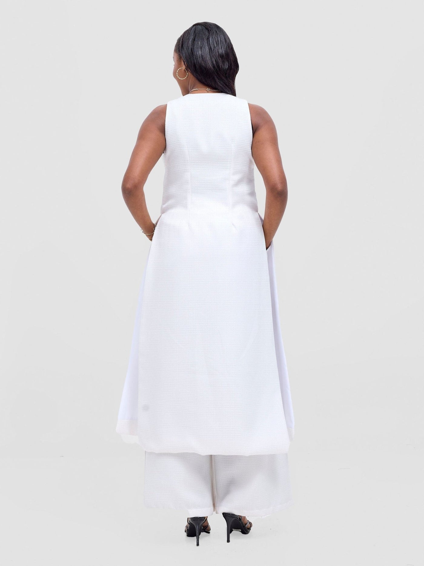 Vivo Analo Sleeveless Tie Kimono - White - Shopzetu