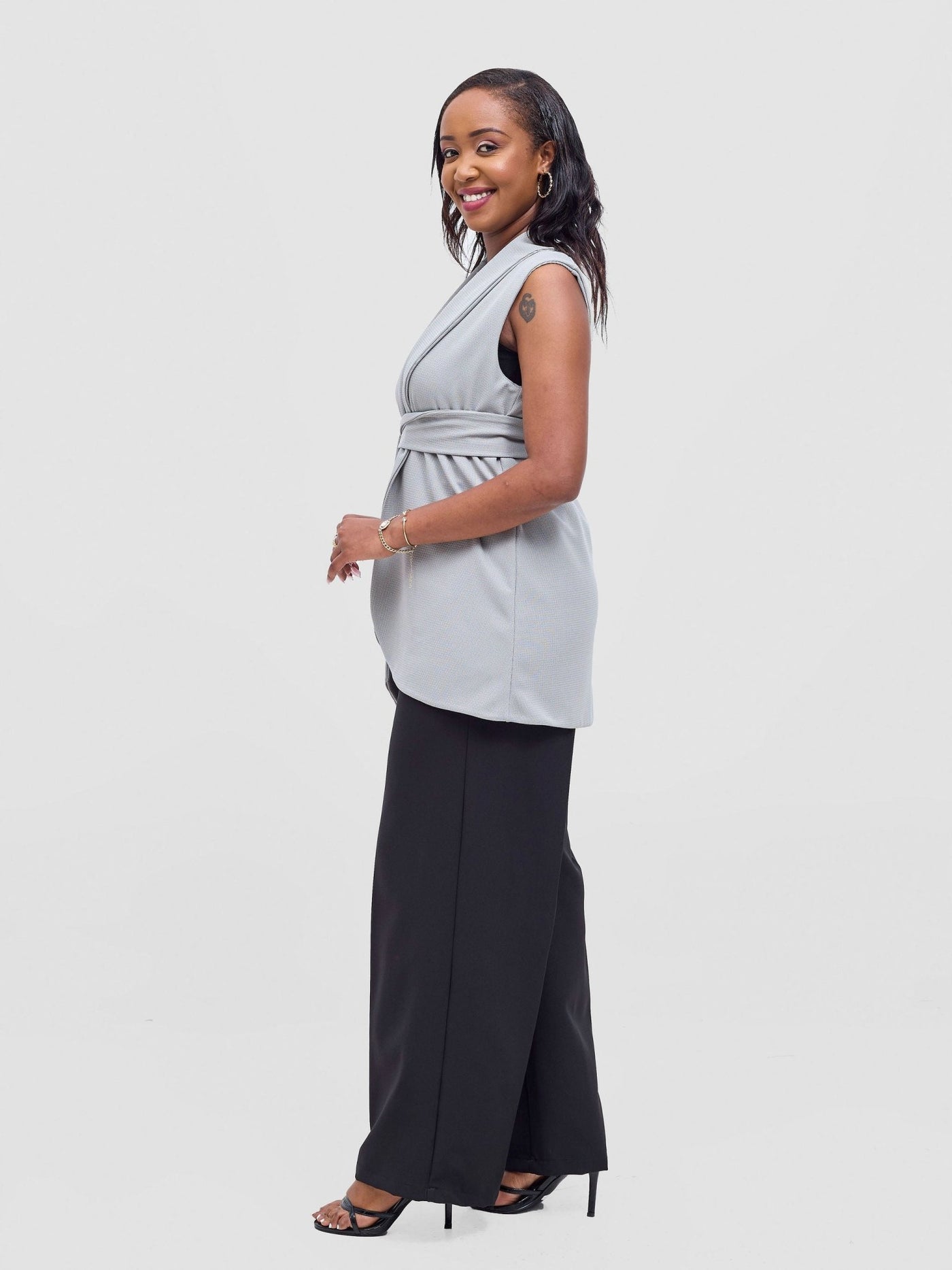 Vivo Basic Sleeveless Double Layered Coat - Grey - Shopzetu