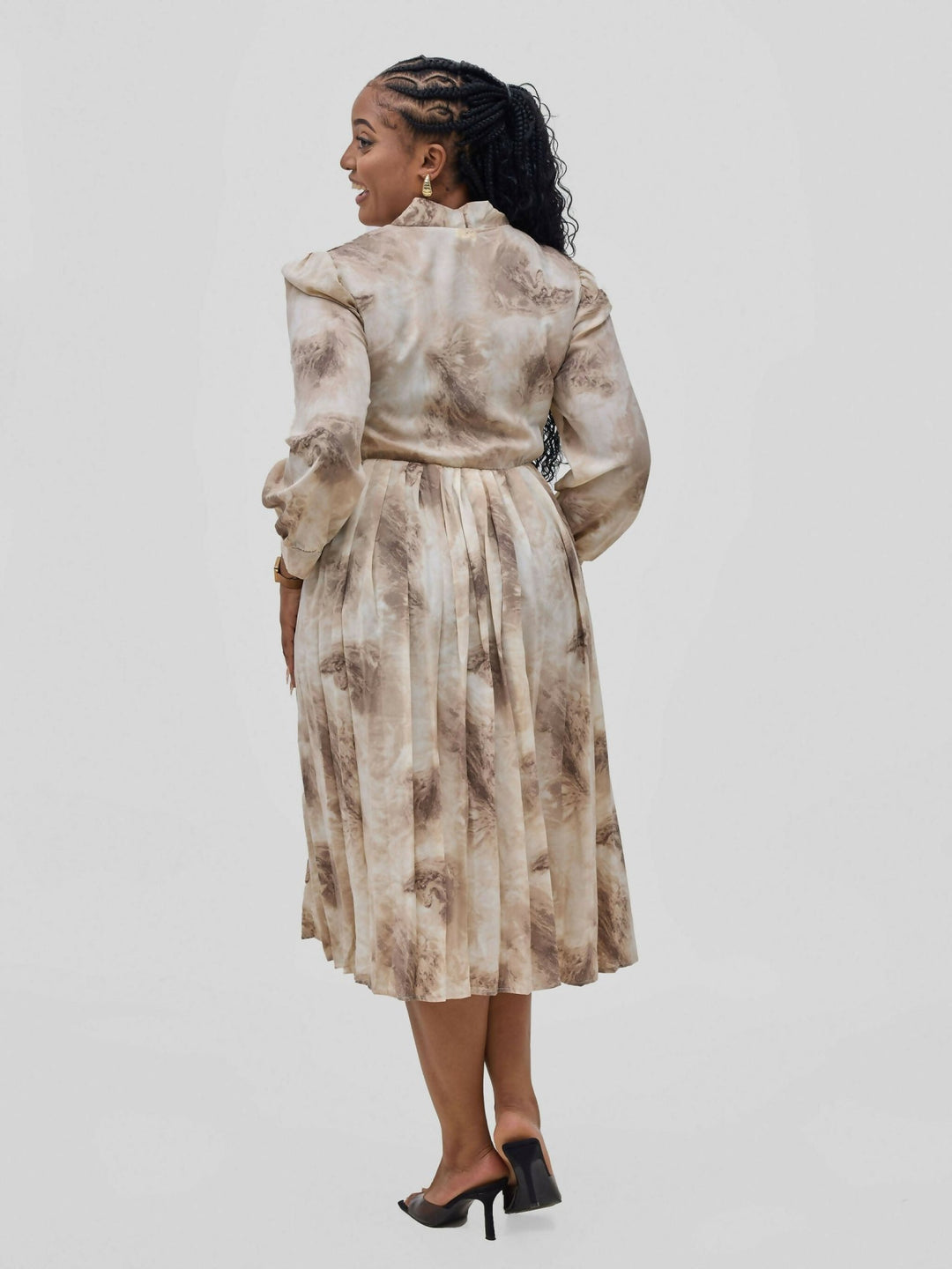 Hessed Tie Neck floral pleated Long Sleeve Dresses - Brown - Shopzetu