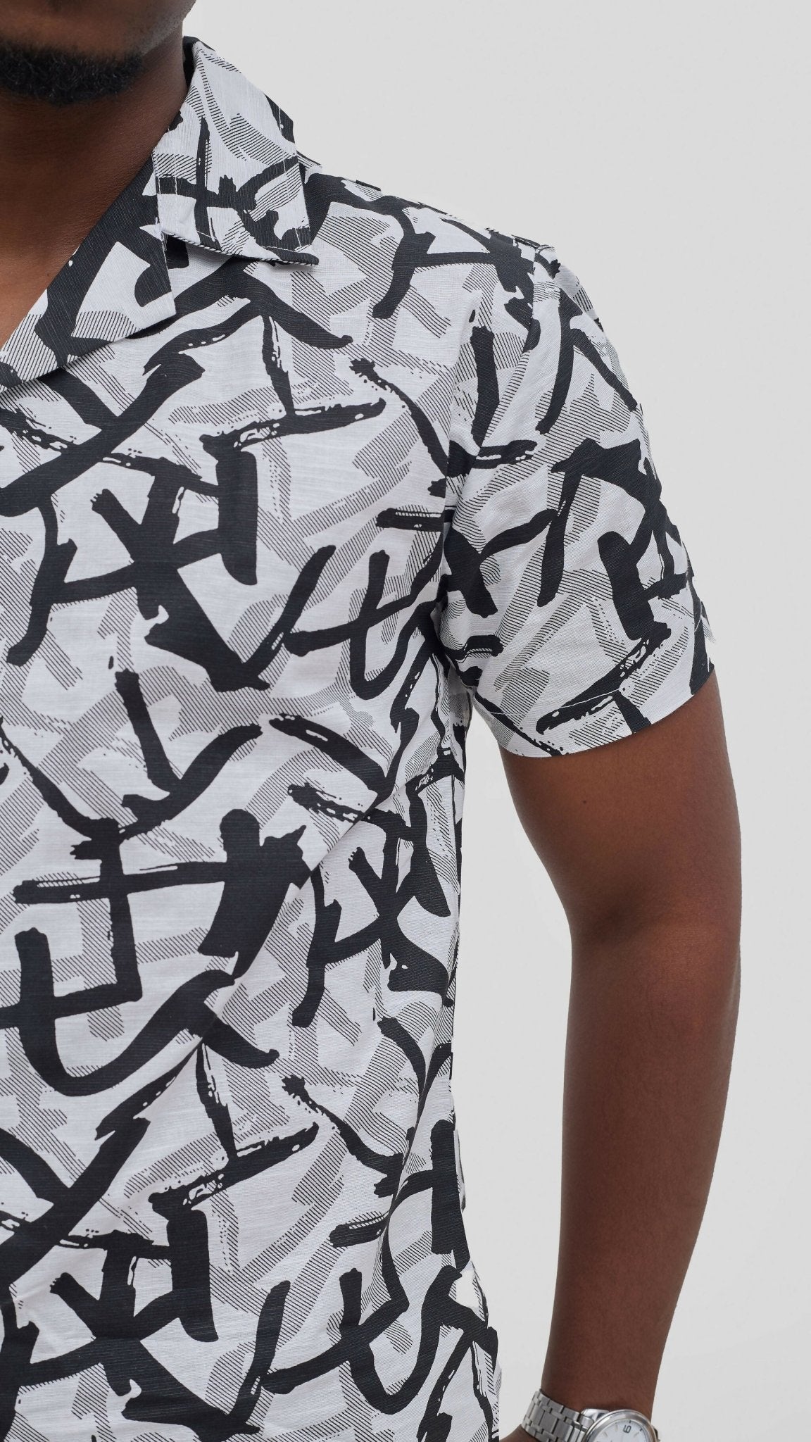 Kitu Kali TP Fabric T-shirt - Cream / Black - Shopzetu