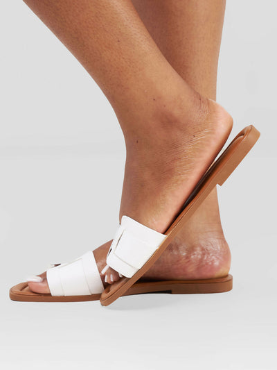 Shells Attic Sandal - White