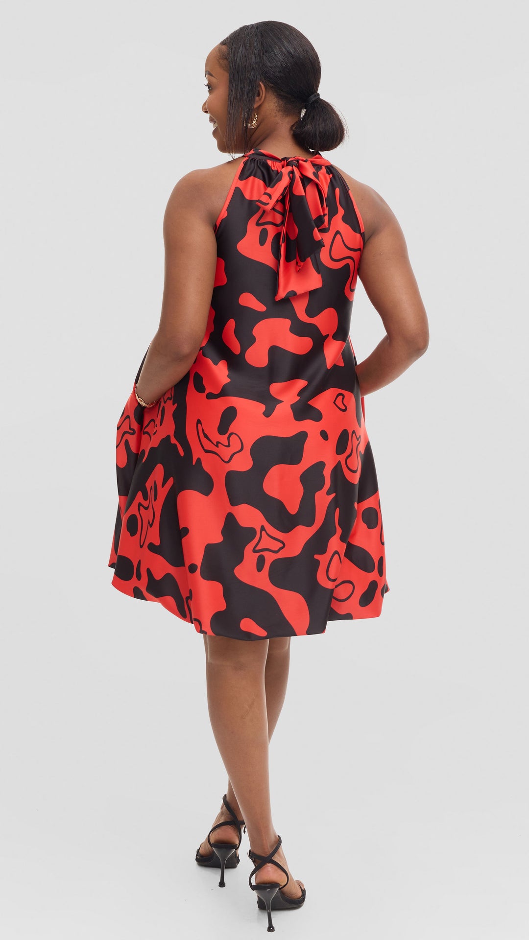 Vivo Iyana Bubble Mini Dress in Satin - Red / Black Riwa Print