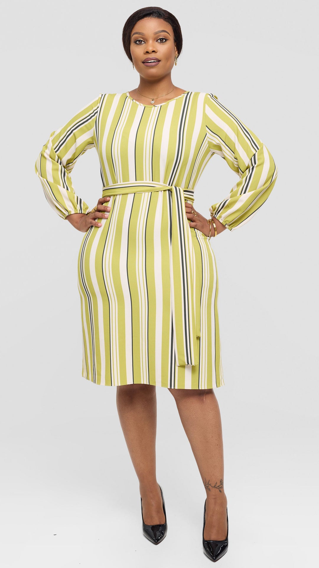 Vivo Laika Bishop Sleeve Shift Dress In Crepe - Buttermilk / Olive Loleni Print