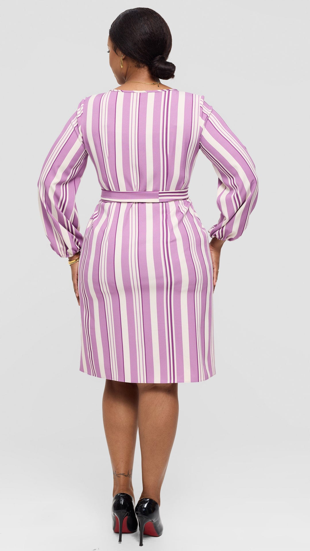 Vivo Laika Bishop Sleeve Shift Dress In Crepe - Buttermilk / Lilac Loleni Print