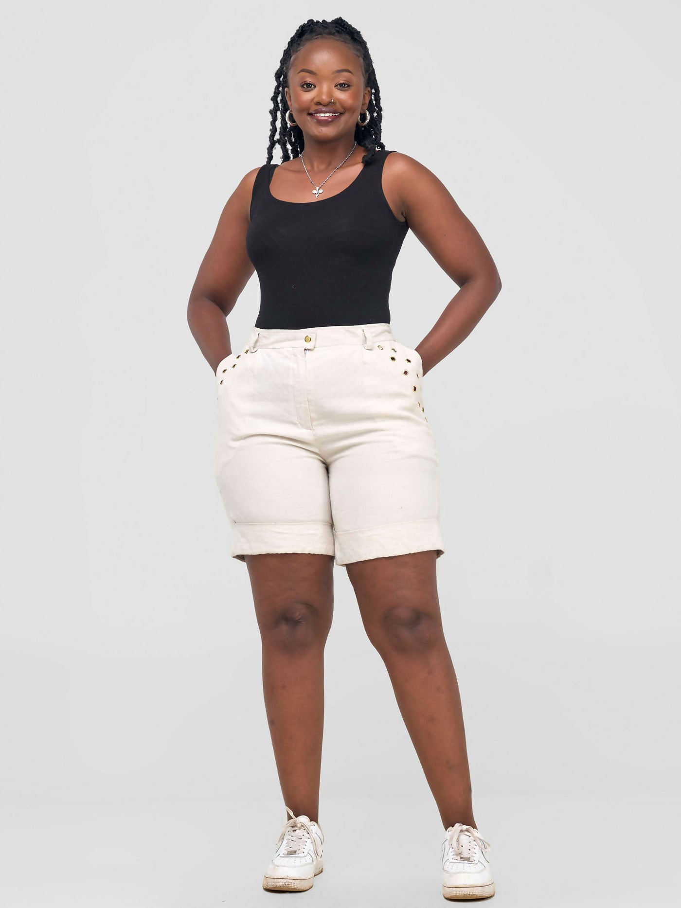 Inroses Hub Linen Shorts - Cream