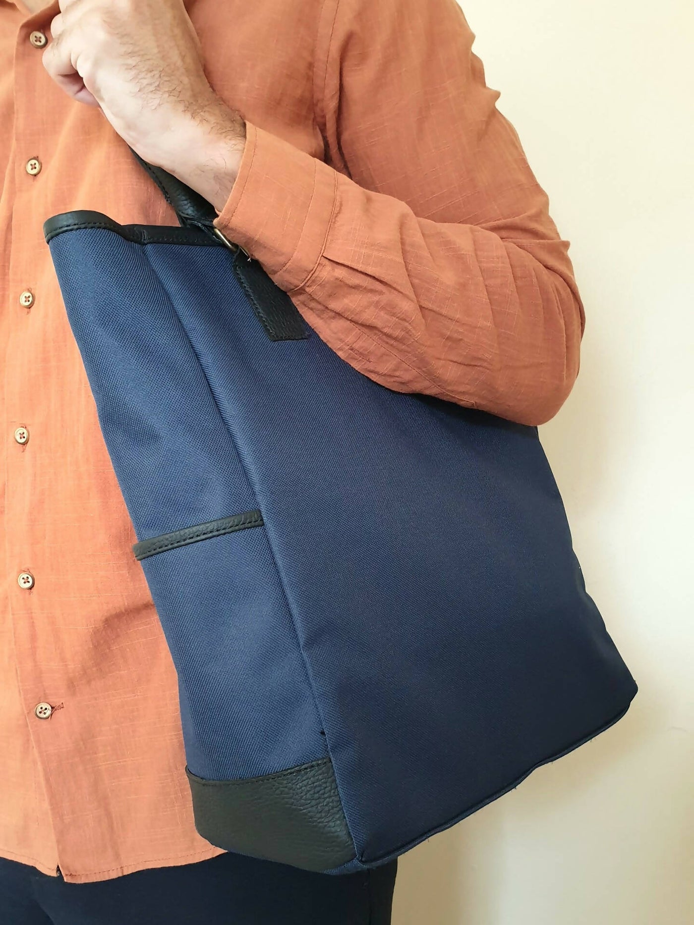 Luxaltra Kua Tote - Steel Blue (Navy) - Shopzetu