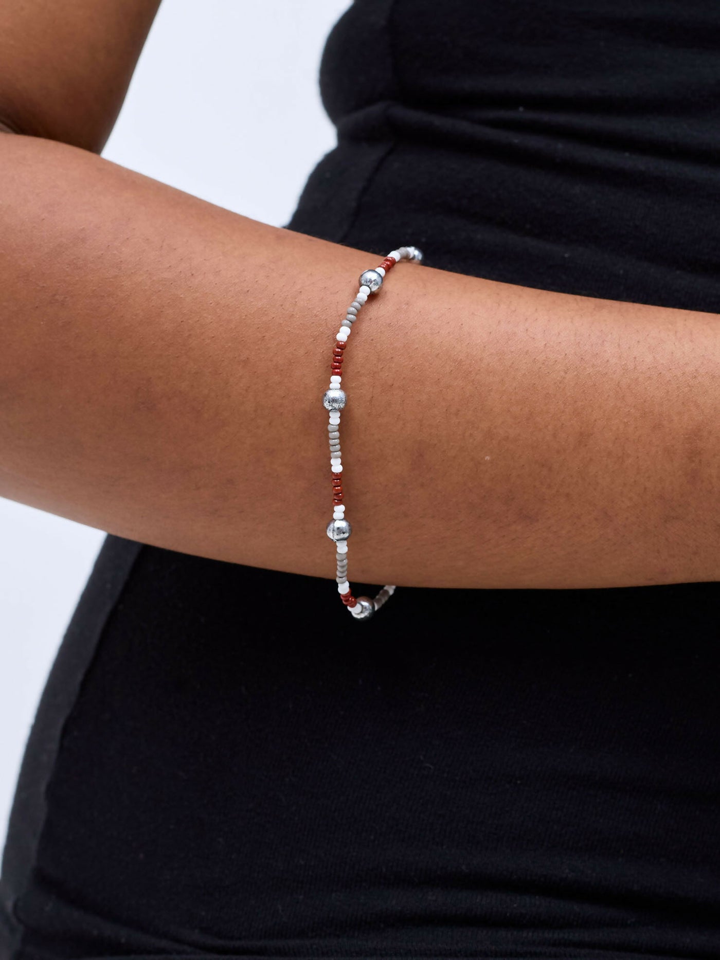 Dianaah J Beaded Bracelet - Grey / Brown - Shopzetu