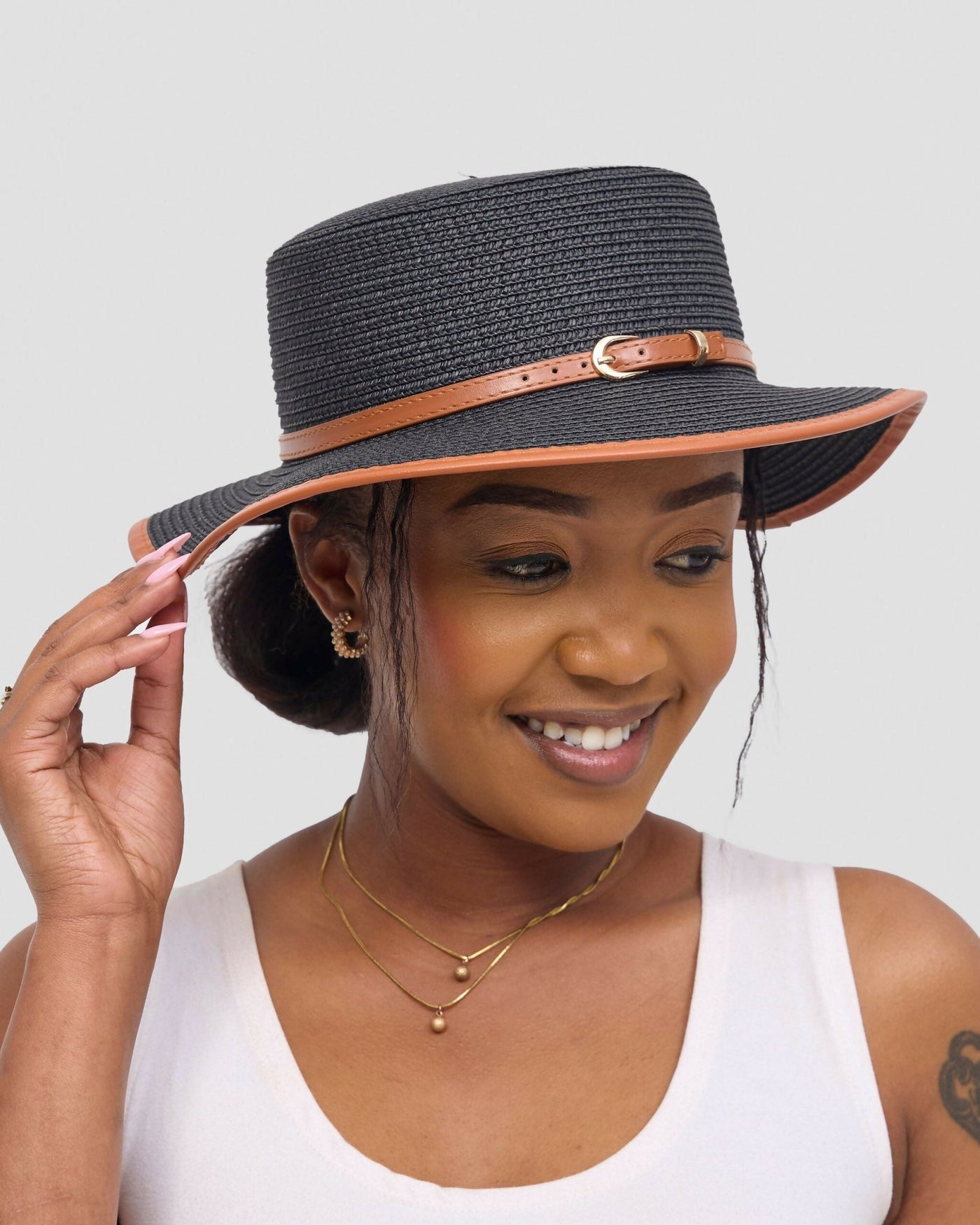Poised Straw Hat - Black - Shopzetu