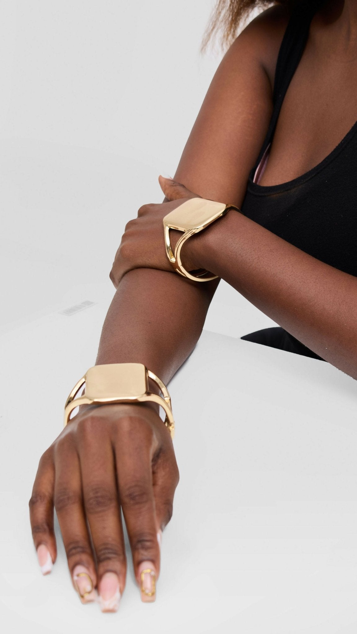 Afrodame Chunky Bracelet - Gold - Shopzetu