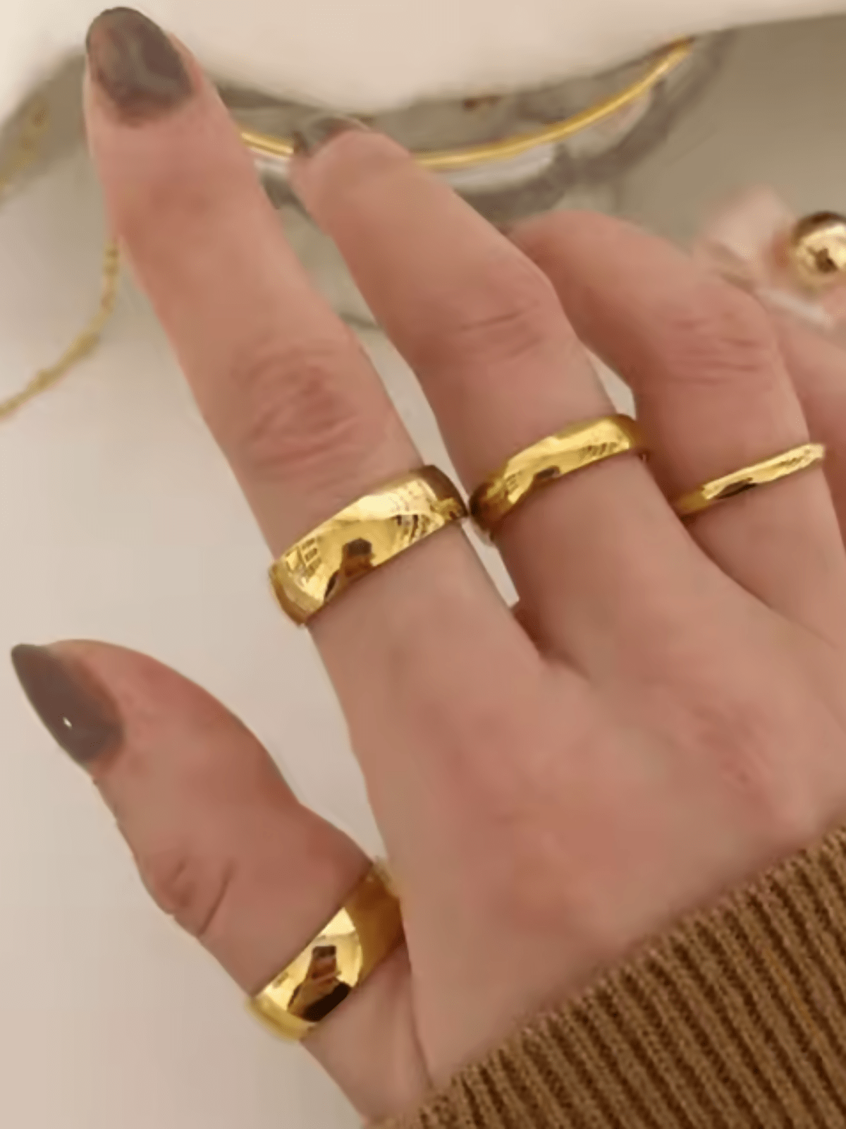 Her Essence Ira Classic Ring - Gold - Shopzetu