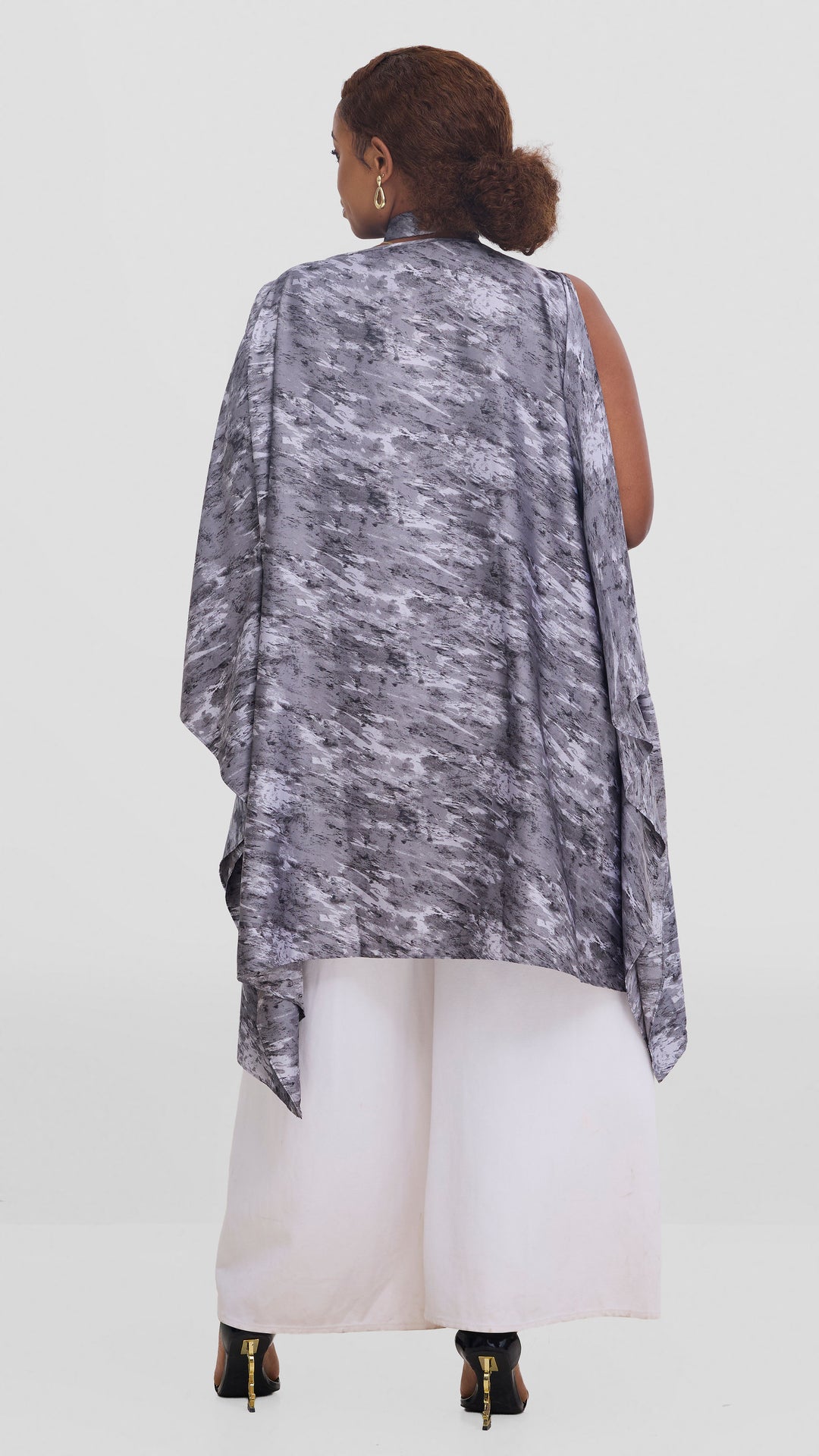 Vivo Knee Length Kaftan in Satin - Grey / White Print