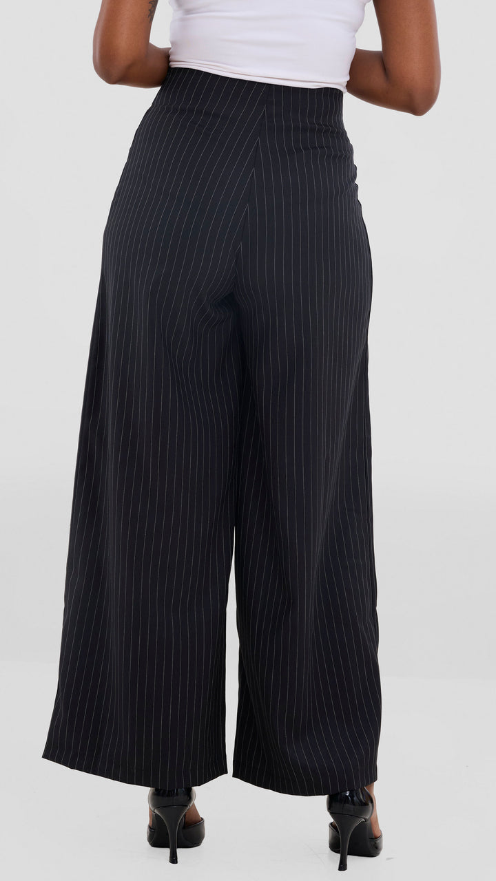 Vivo Studio Striped Pants In Crepe - Black Striped Print