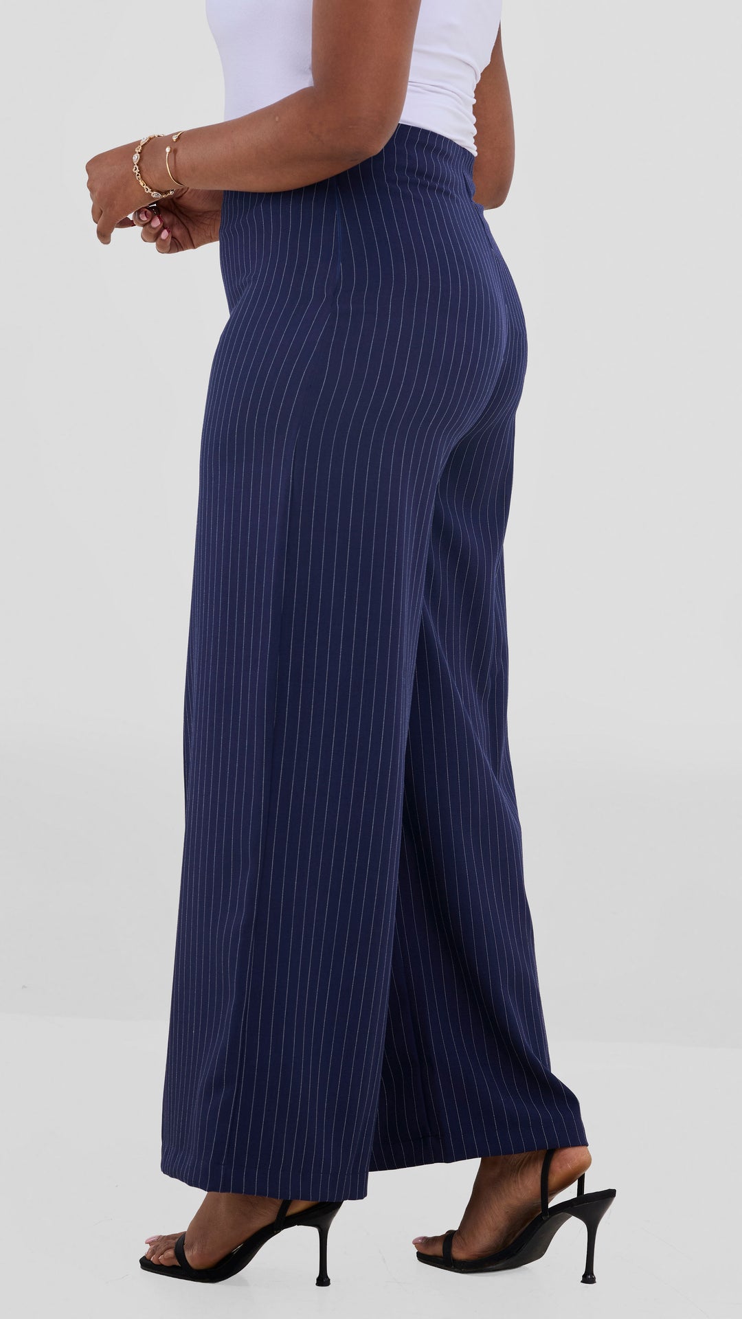 Vivo Studio Striped Pants In Crepe - Navy Striped Print