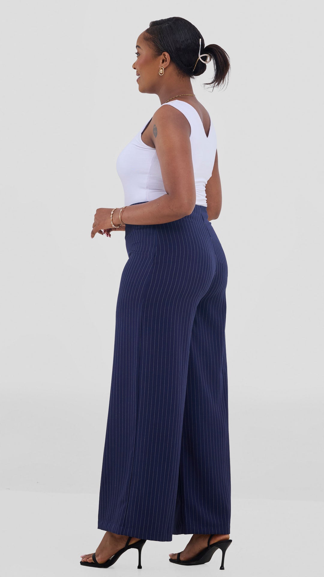 Vivo Studio Striped Pants In Crepe - Navy Striped Print