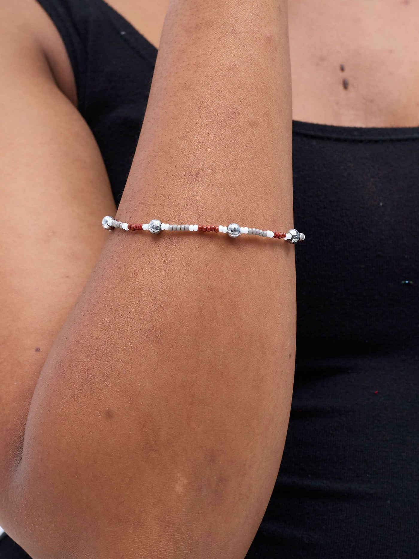 Dianaah J Beaded Bracelet - Grey / Brown - Shopzetu