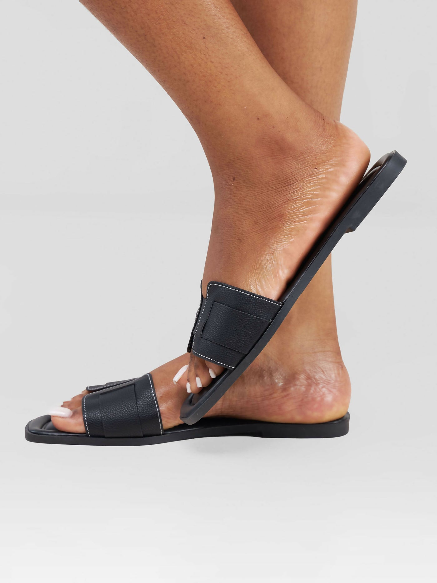 Shells Attic Sandal - Black
