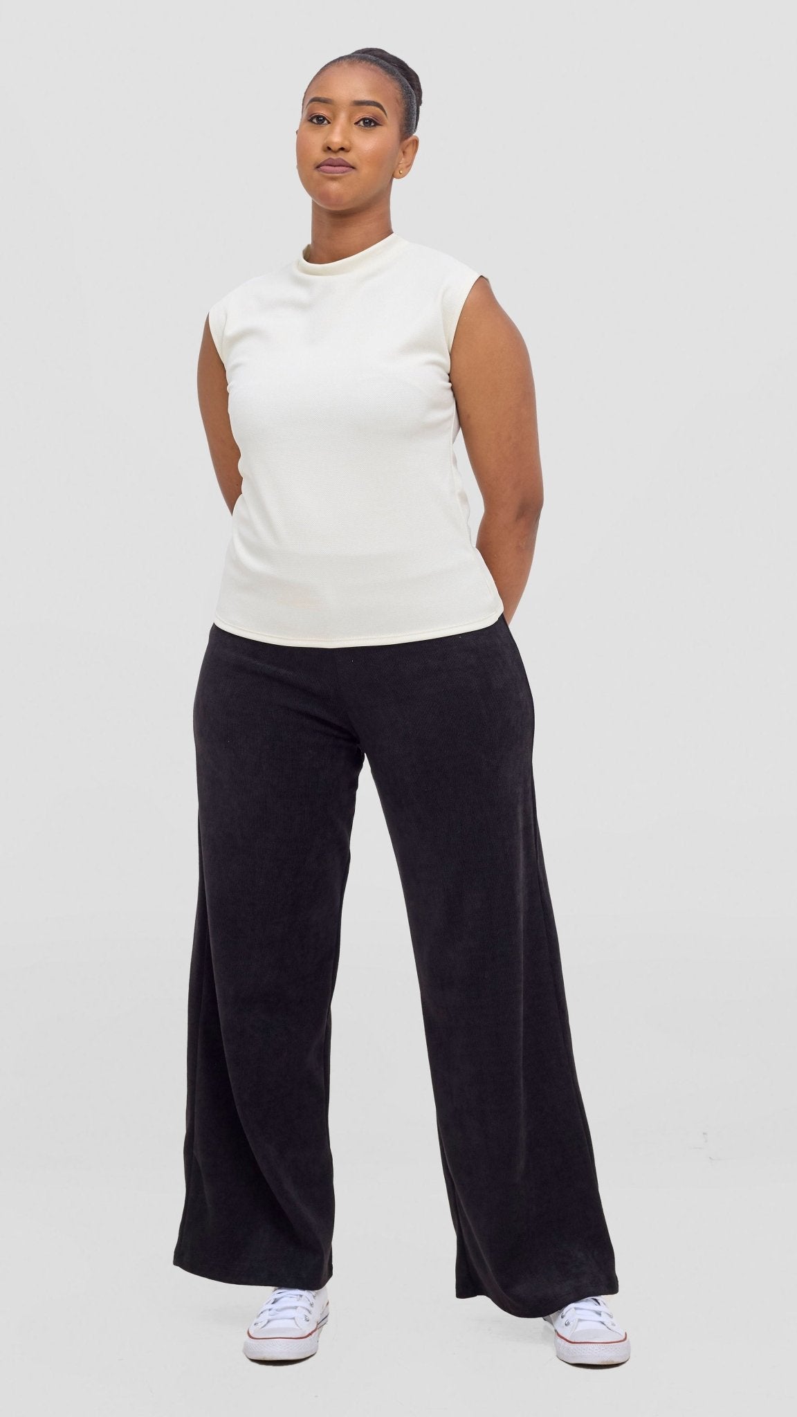 Vivo Alani Boat Neck Top - White - Shopzetu