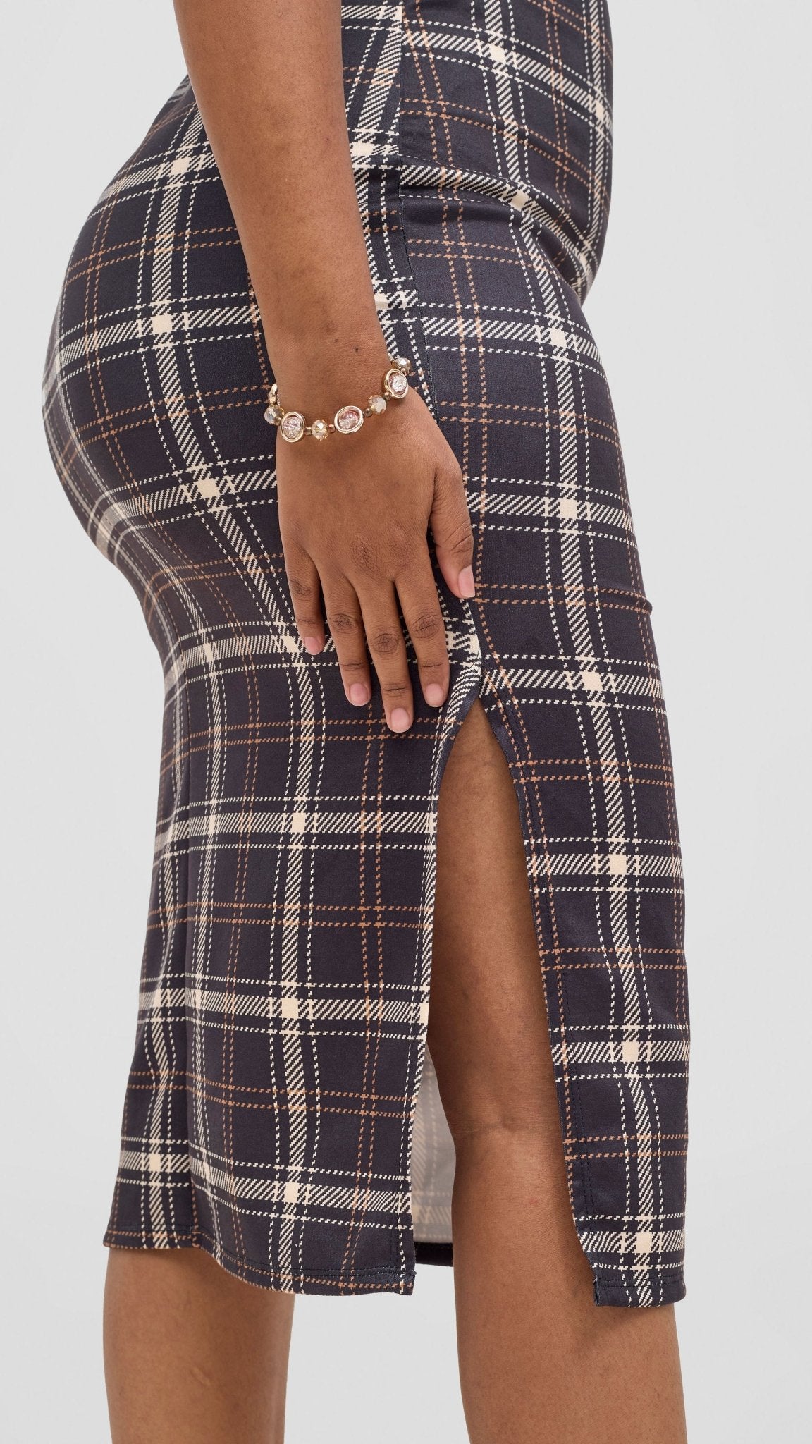 Vivo Alani Plaid Midi Dress - Black / Tan Plaid - Shopzetu