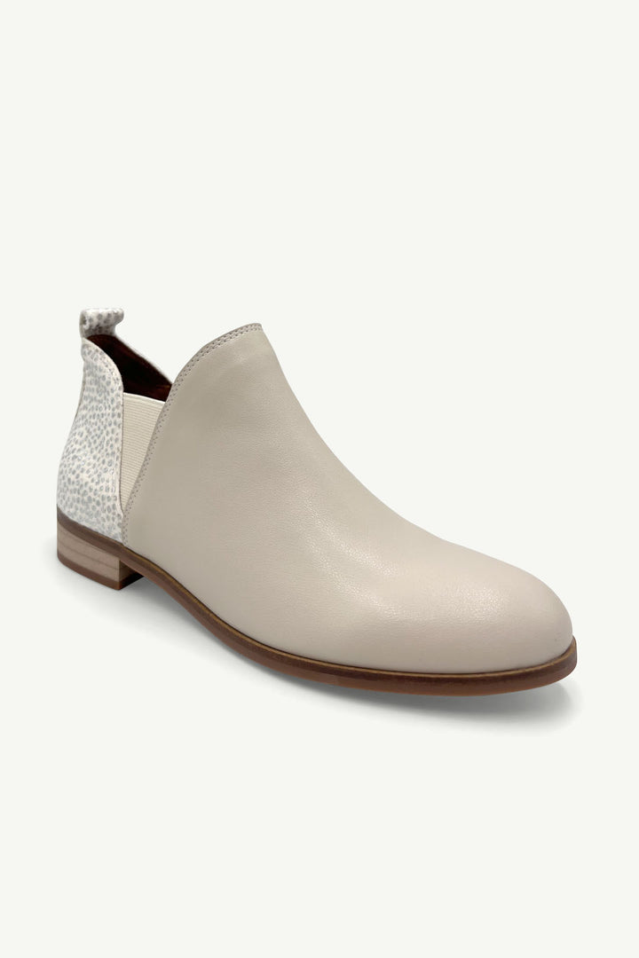 Julz Aria Boot - Beige / Silver Cheetah