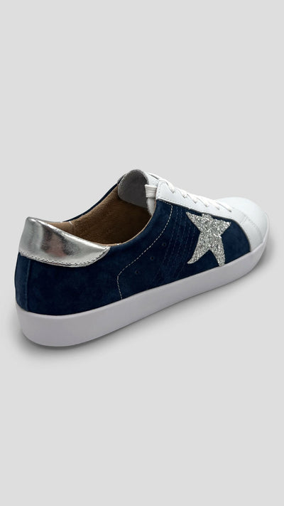 Julz Jose Sneaker - White / Navy Blue / Silver - Shopzetu