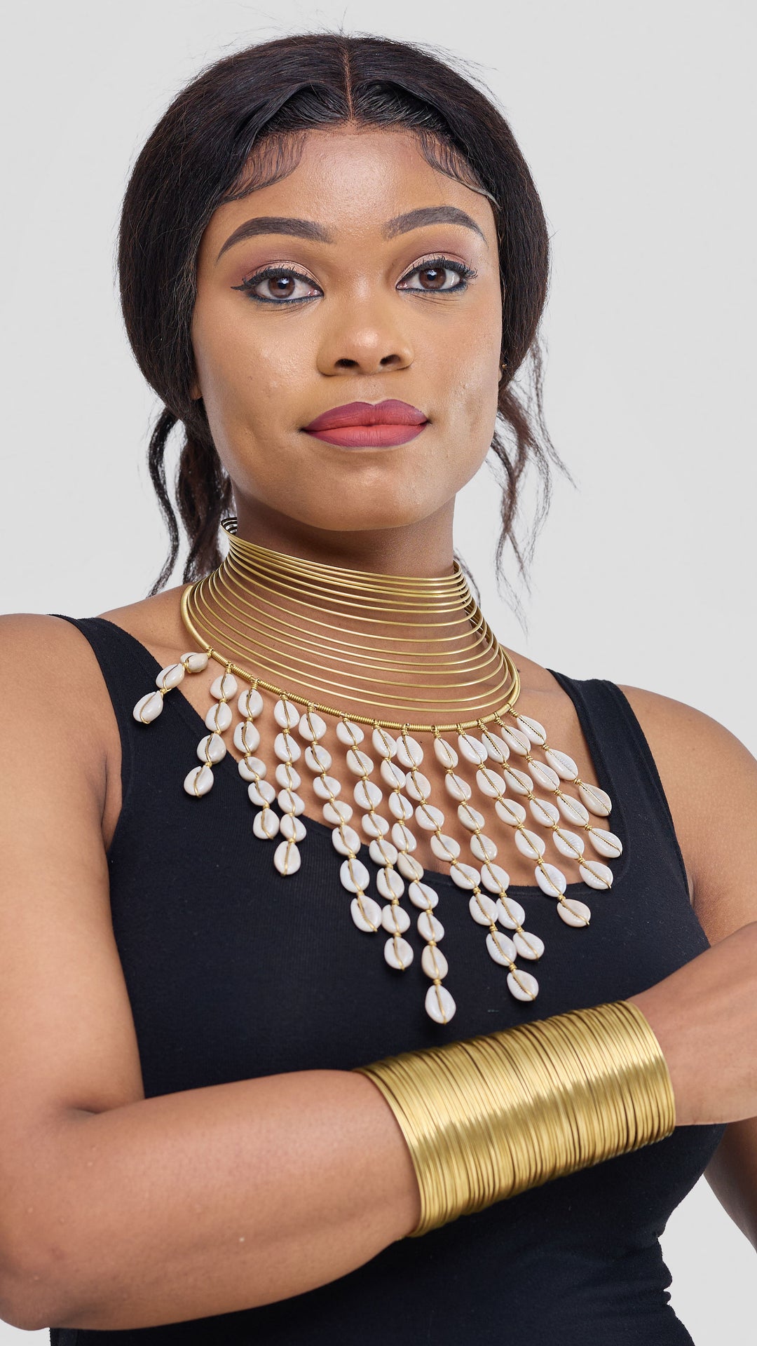 Naruki Handmade Cowrie Choker Necklace & Matching Bracelet Set - Brass