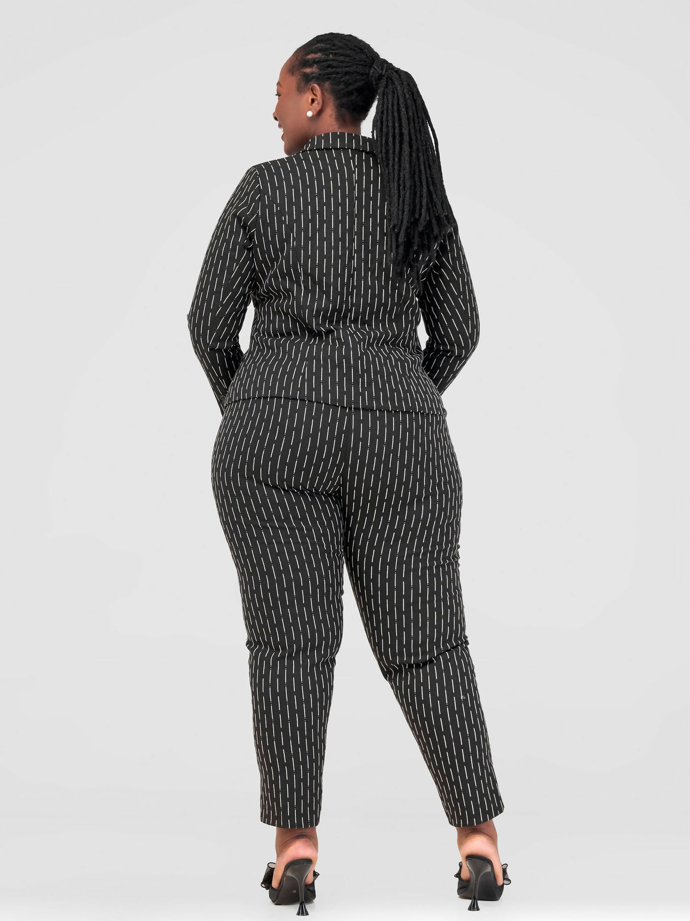 Suit - Black / White
