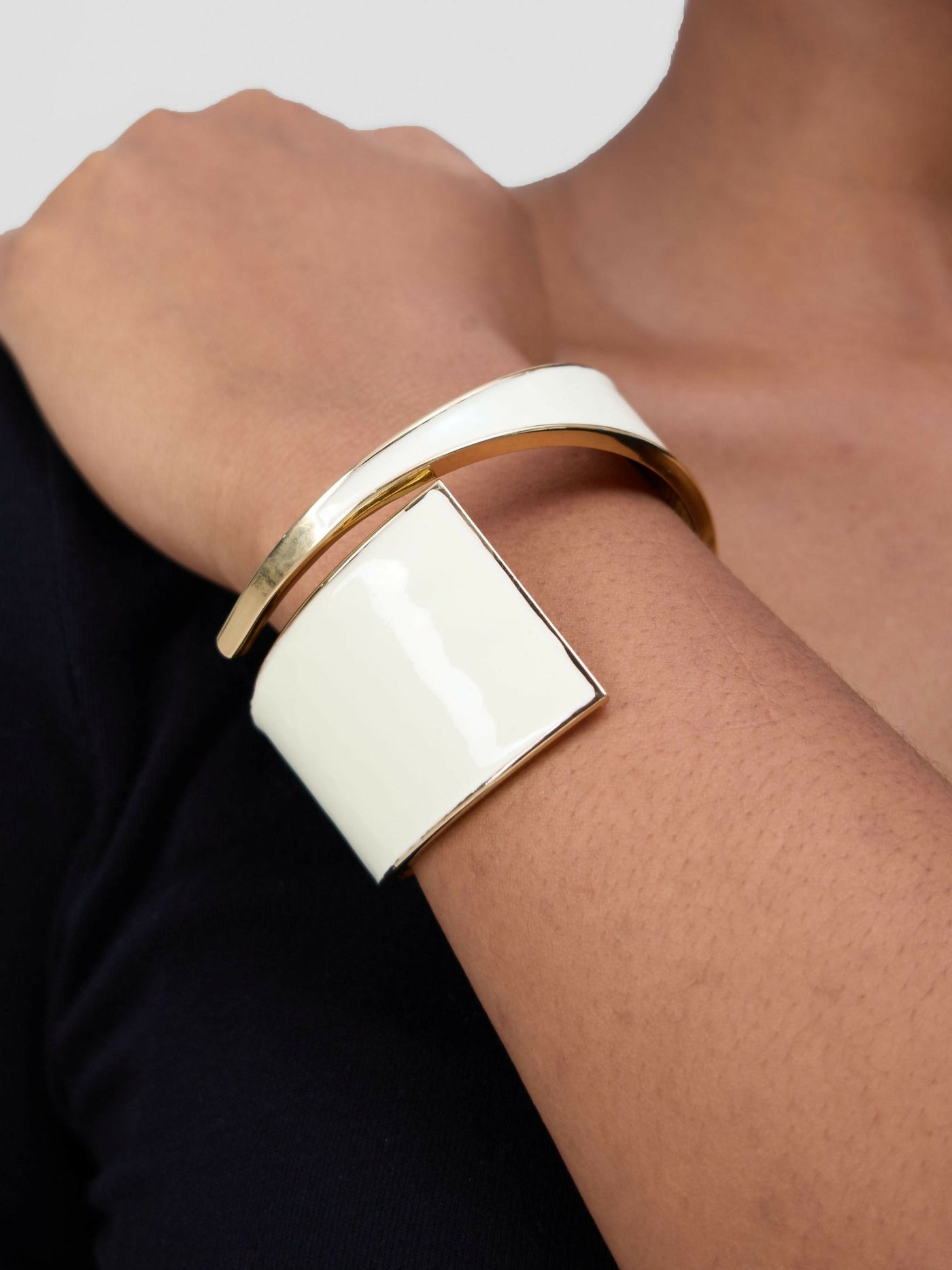 Accessorize With Style Buckle Bracelet - Cream - Shopzetu