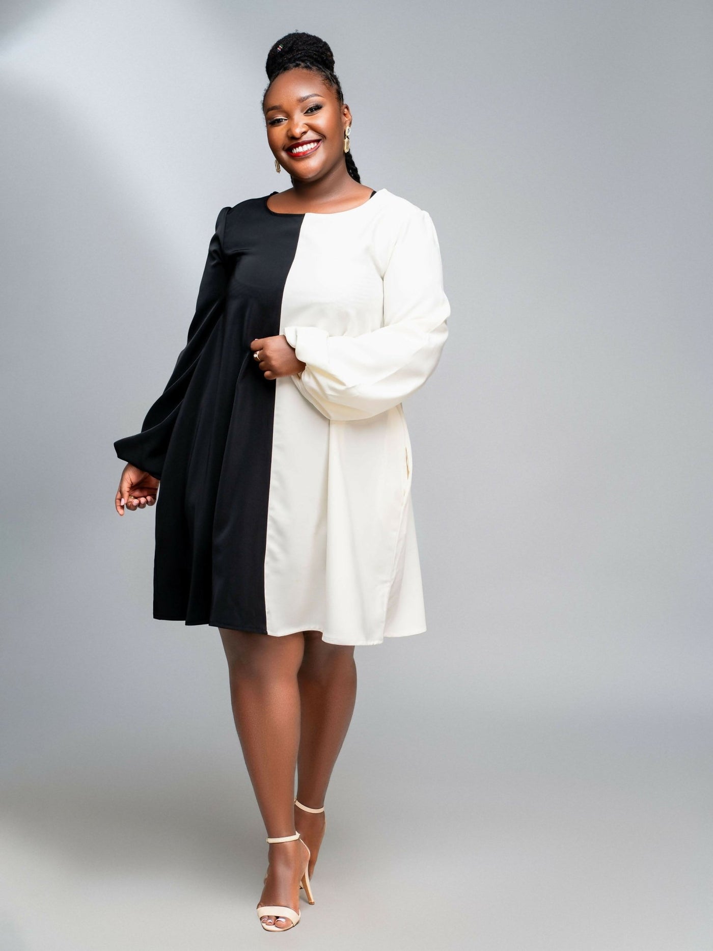 Zia Africa "Main Character " Two Toned Shift Dress - Black / White - Shopzetu
