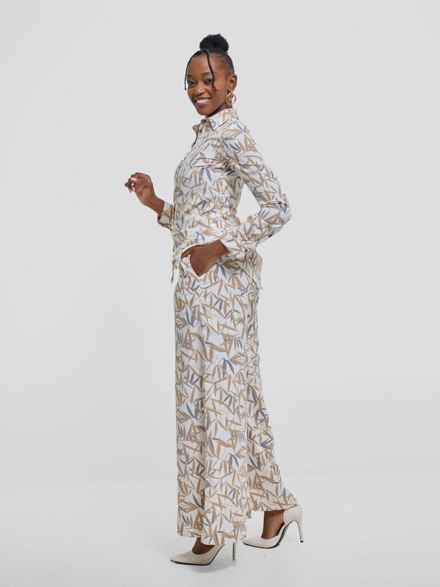 The Textile Loft Bamboo Print Top - White Print - Shopzetu