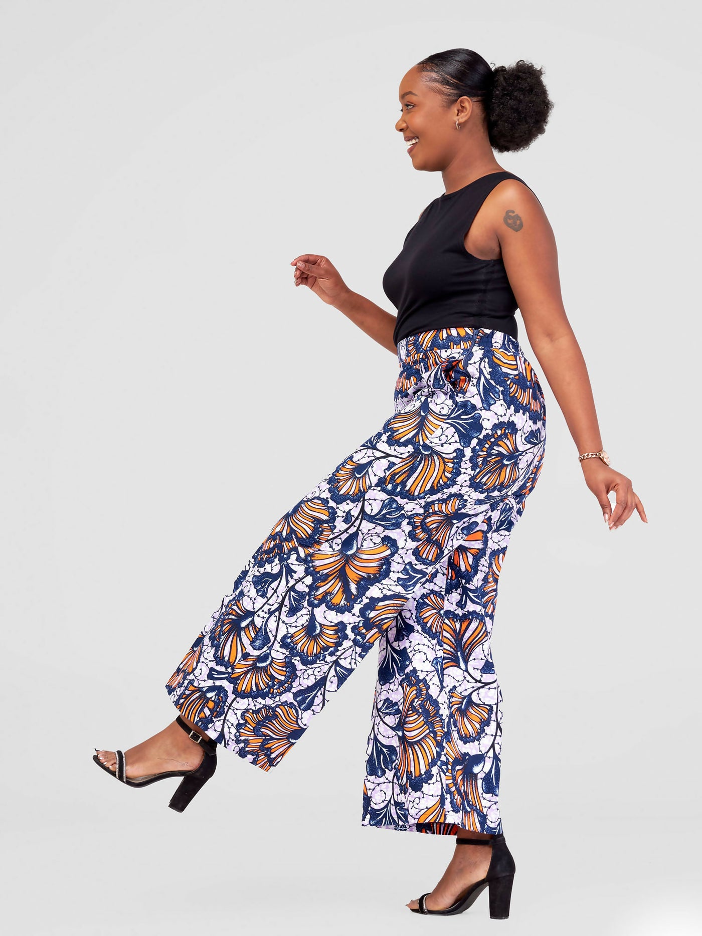 Simbaress Tenge Pants - Orange / Navy Blue - Shopzetu