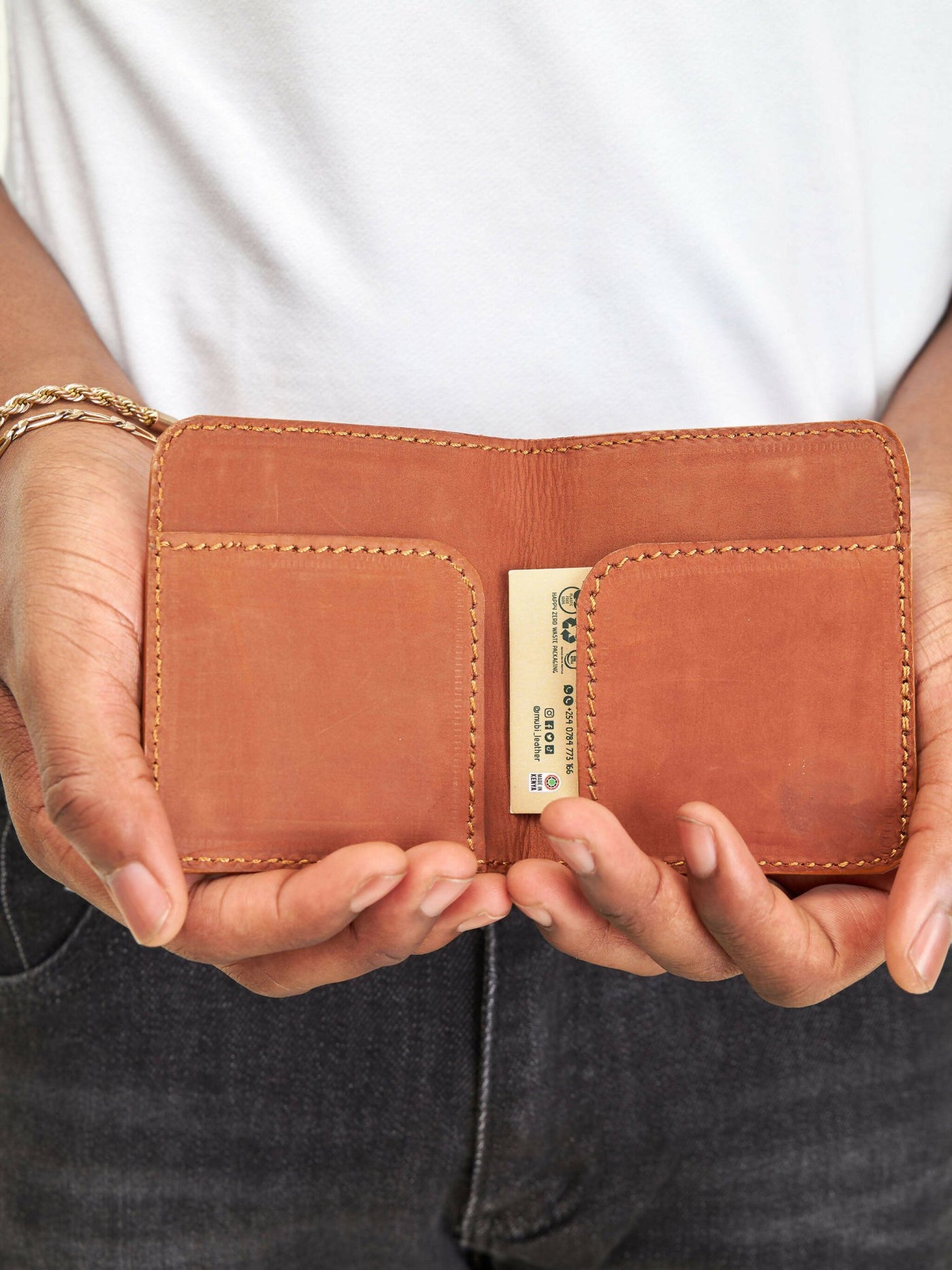 Mubi Leather Tajiri Men's Leather Wallet - Brown - Shopzetu
