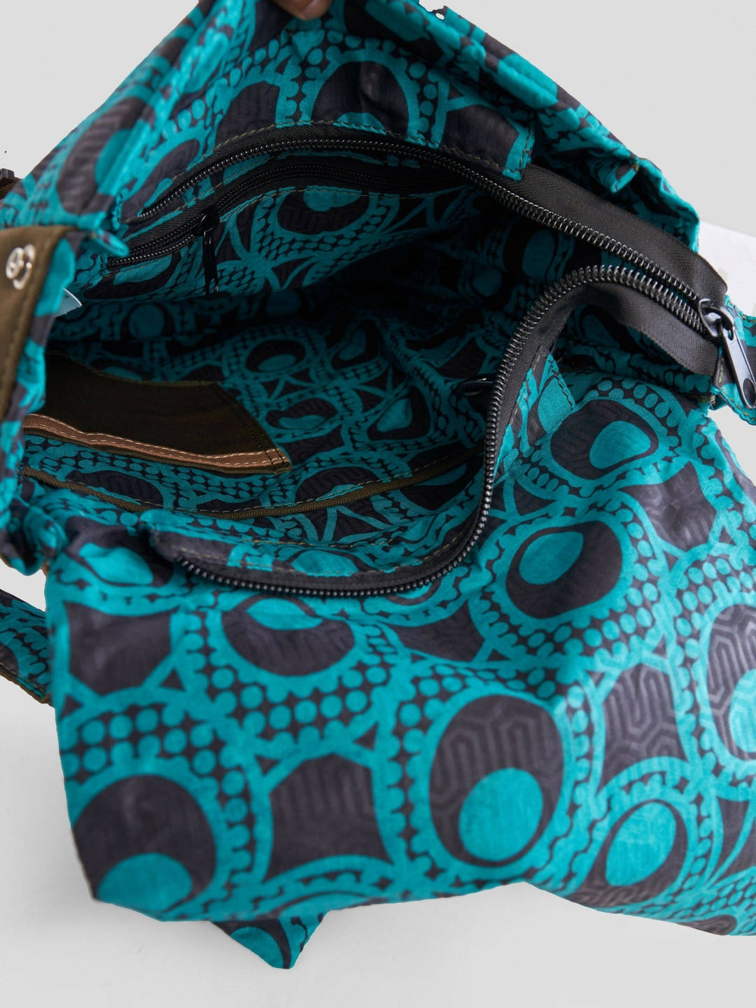 Zetu Africa Change Maker - Green / Tan - Shopzetu