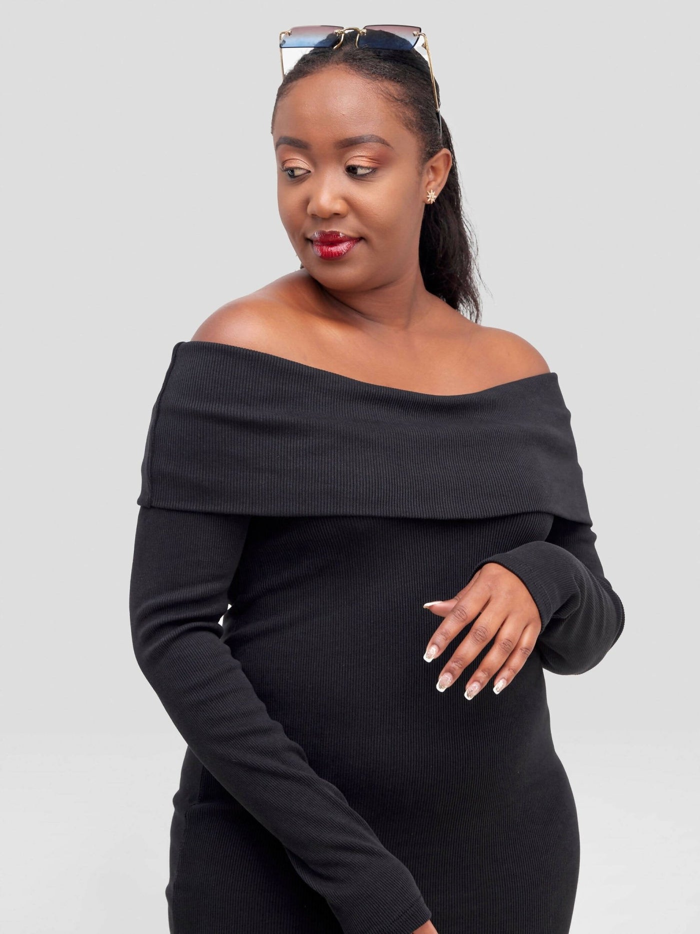 Chic Plug Off-Shoulder Dress - Black - Shopzetu