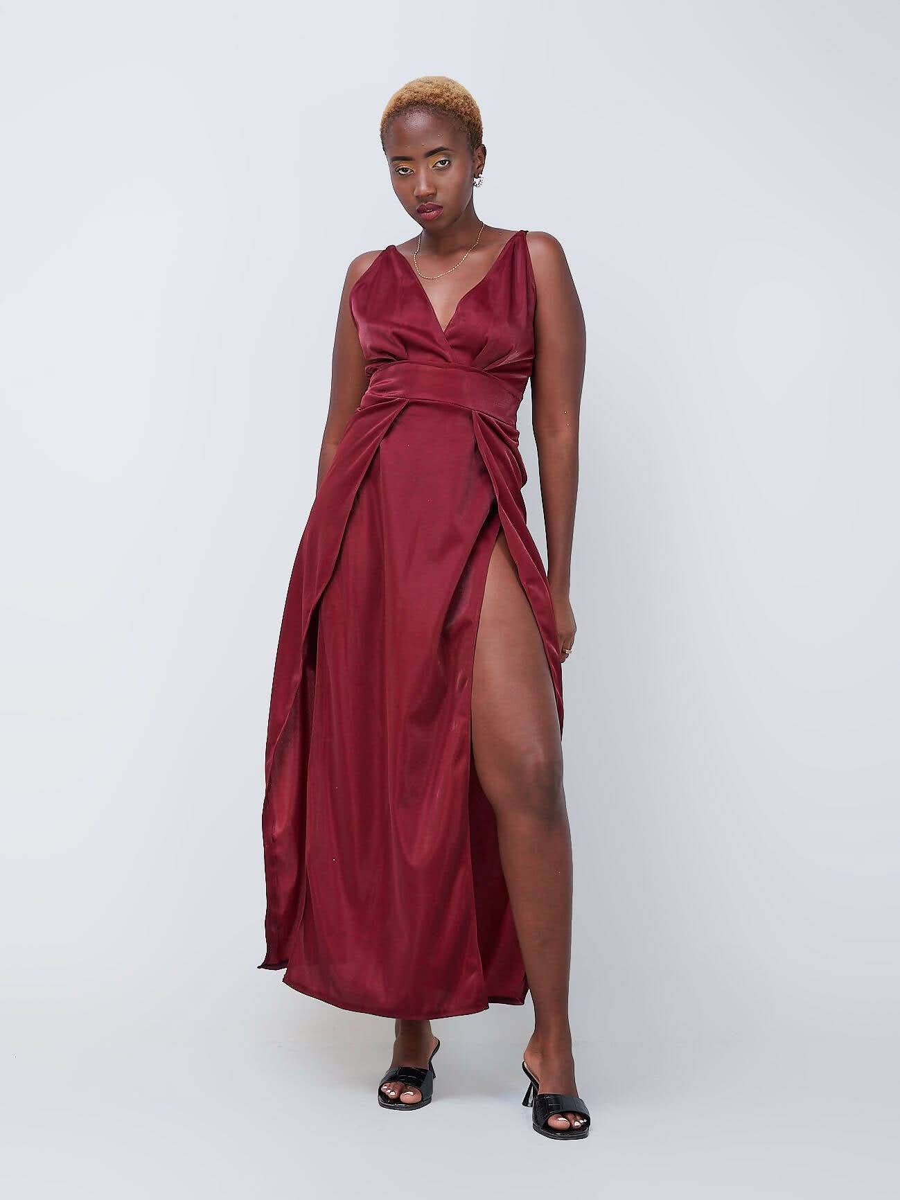Da'joy Fashions Bond Girl Maxi Dress - Maroon - Shopzetu