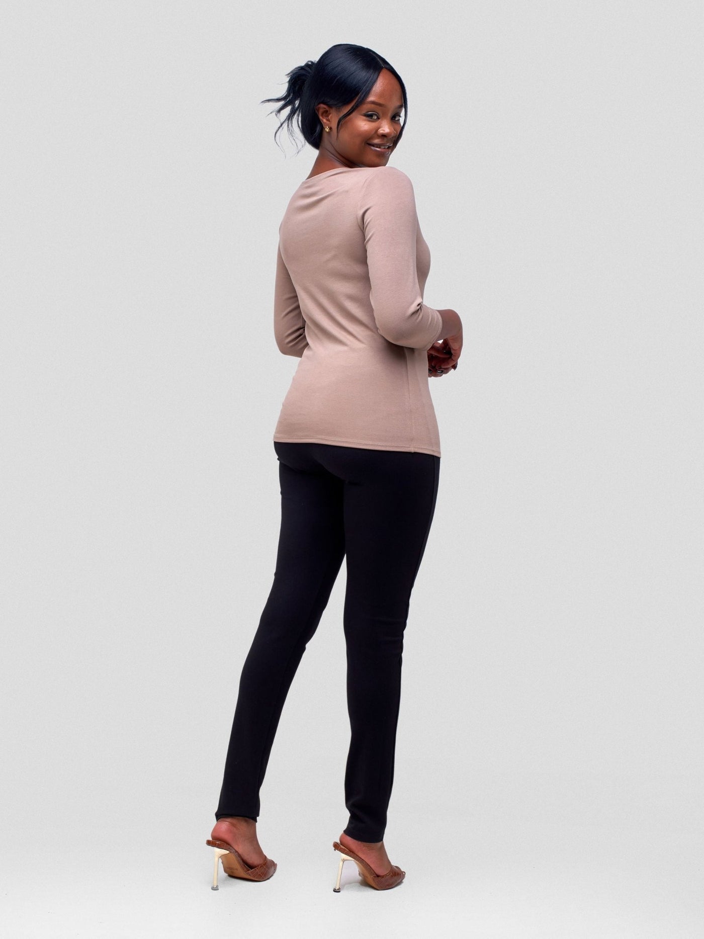Vivo Val 3/4 Sleeve Top - Taupe - Shopzetu